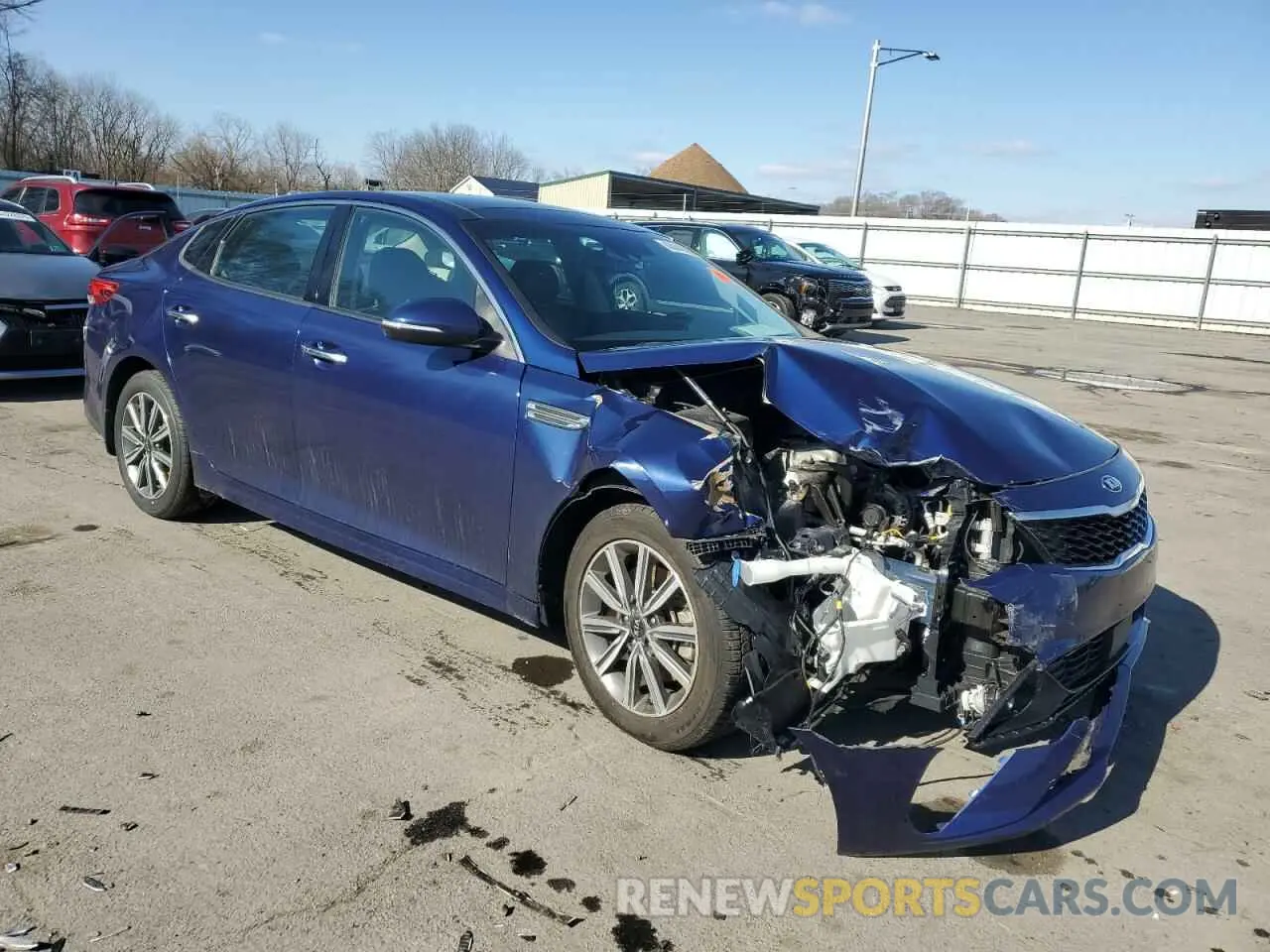 4 fotografías del automóvil dañado 5XXGU4L18KG314740 KIA OPTIMA 2019