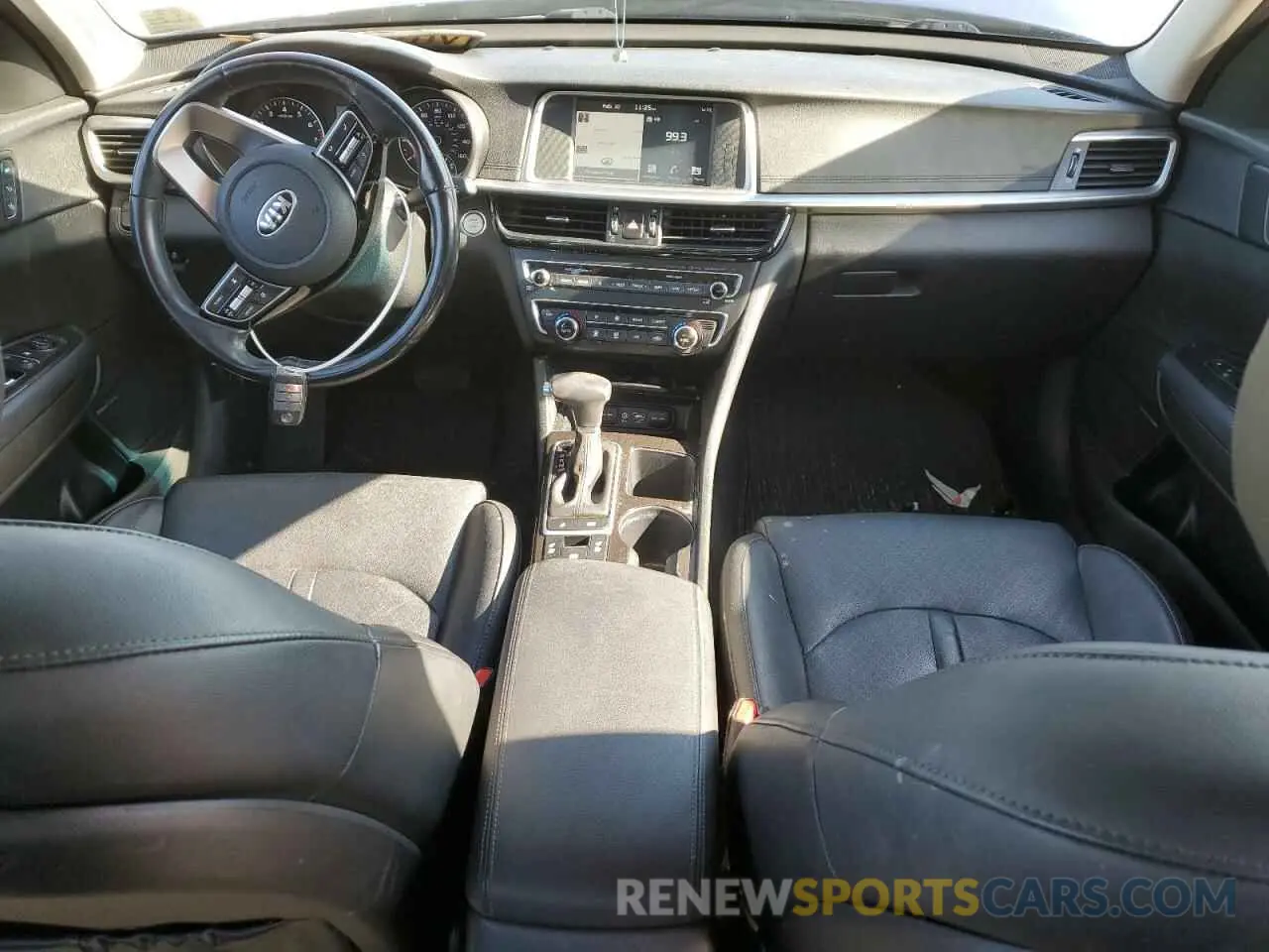 8 fotografías del automóvil dañado 5XXGU4L18KG314740 KIA OPTIMA 2019