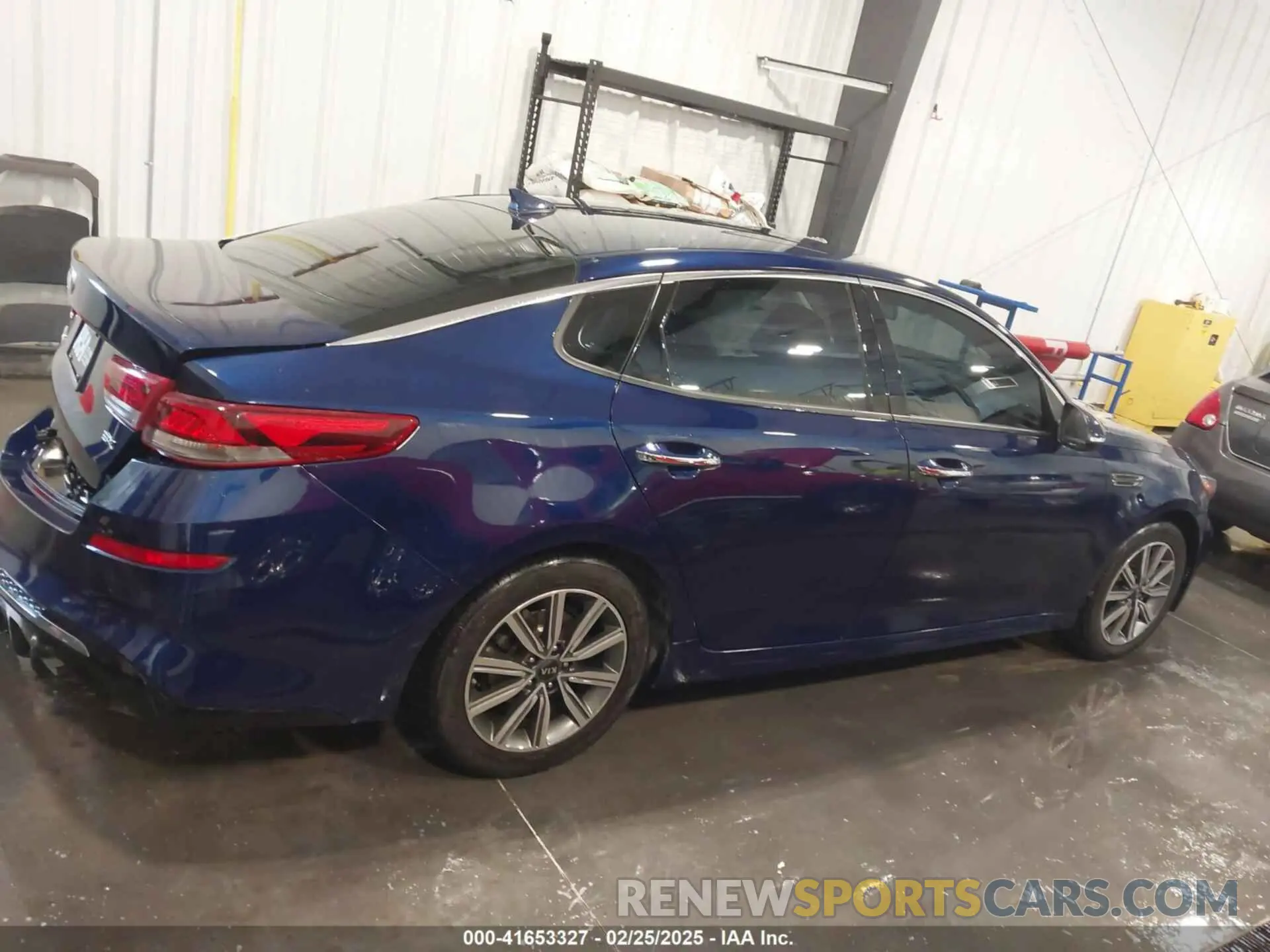 13 fotografías del automóvil dañado 5XXGU4L19KG285328 KIA OPTIMA 2019