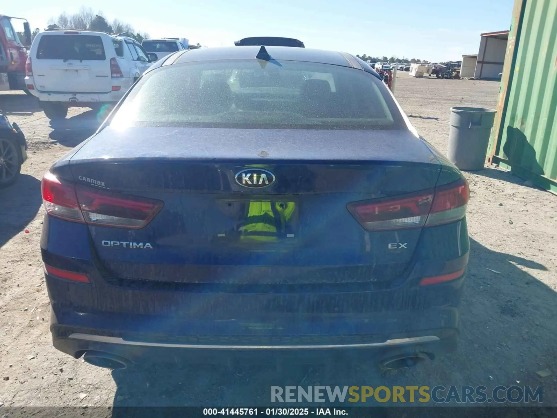 17 fotografías del automóvil dañado 5XXGU4L19KG299214 KIA OPTIMA 2019