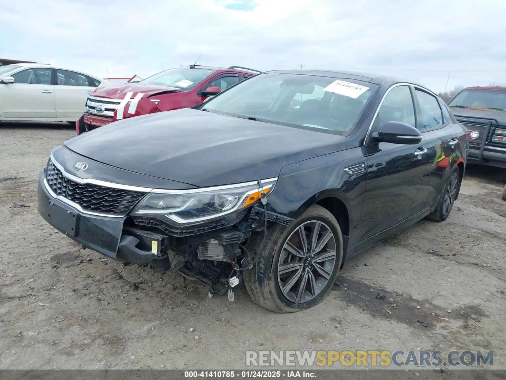 2 fotografías del automóvil dañado 5XXGU4L19KG303570 KIA OPTIMA 2019