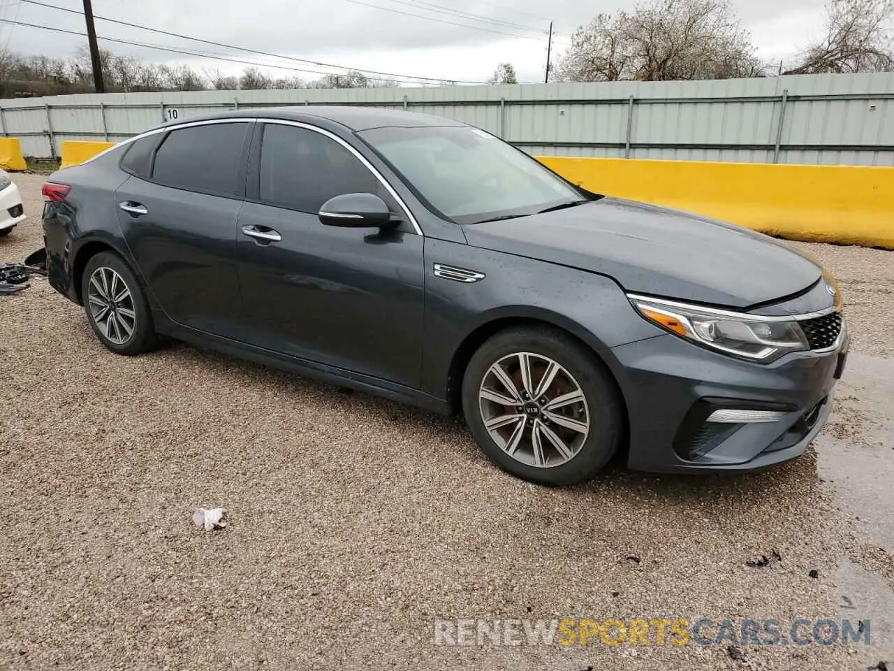 4 fotografías del automóvil dañado 5XXGU4L19KG377135 KIA OPTIMA 2019
