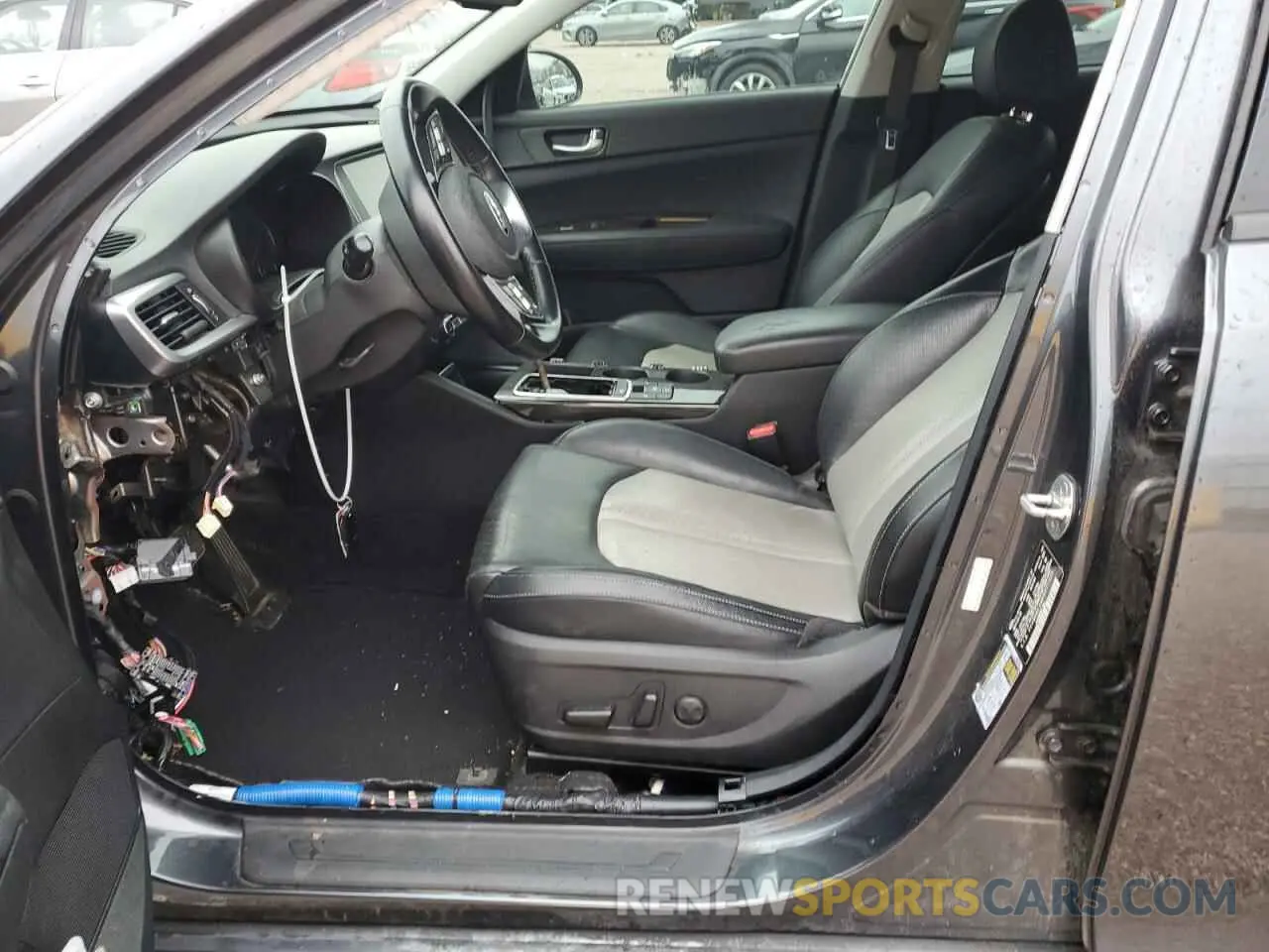 7 fotografías del automóvil dañado 5XXGU4L19KG377135 KIA OPTIMA 2019