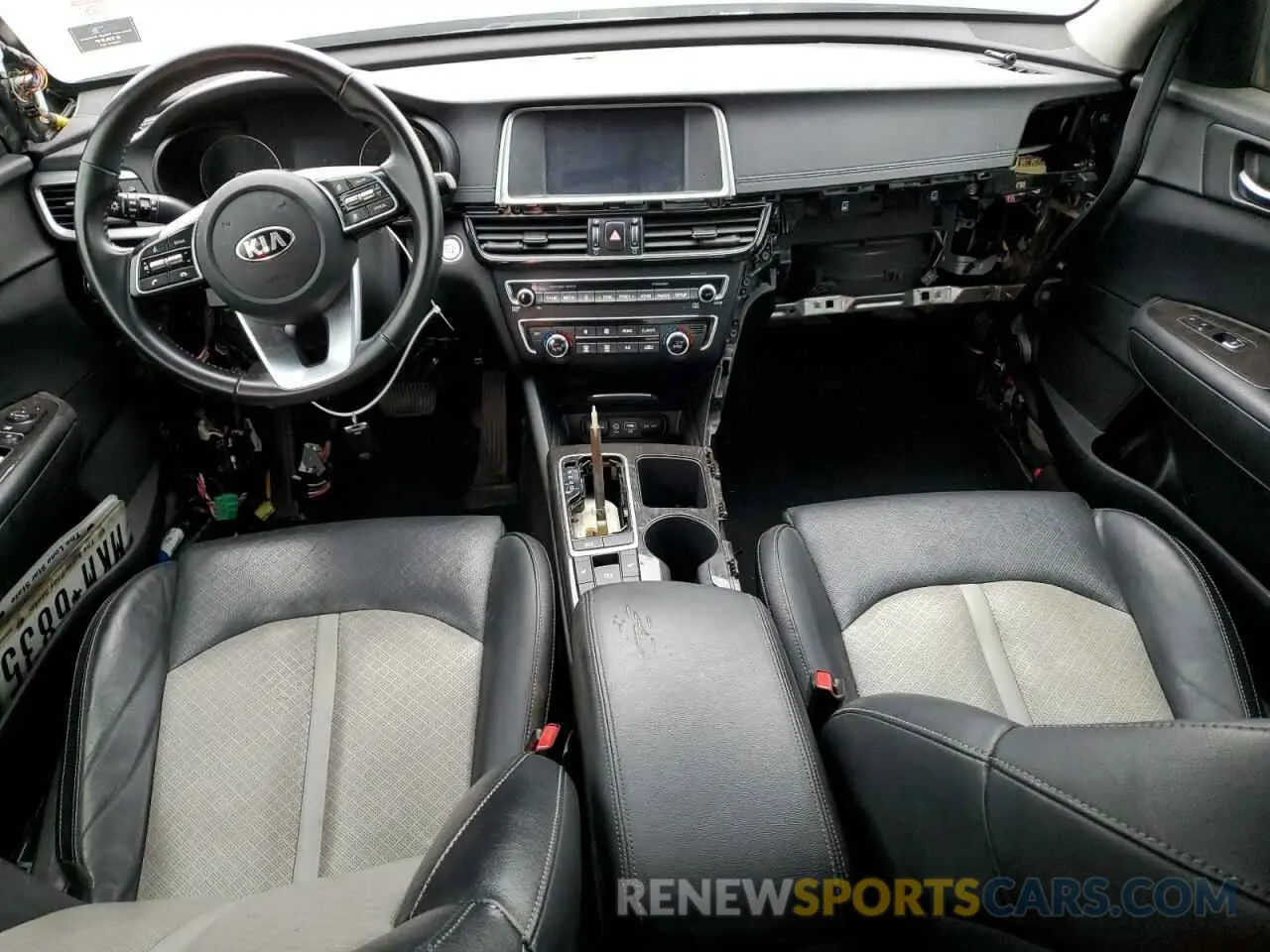 8 fotografías del automóvil dañado 5XXGU4L19KG377135 KIA OPTIMA 2019