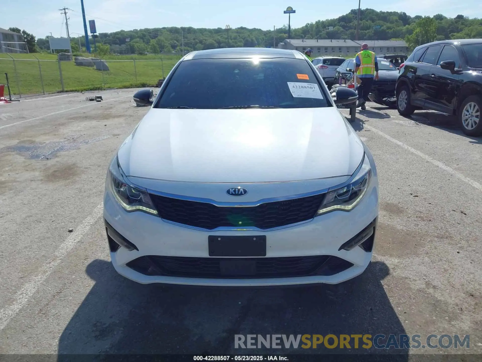 13 fotografías del automóvil dañado 5XXGW4L2XKG361934 KIA OPTIMA 2019
