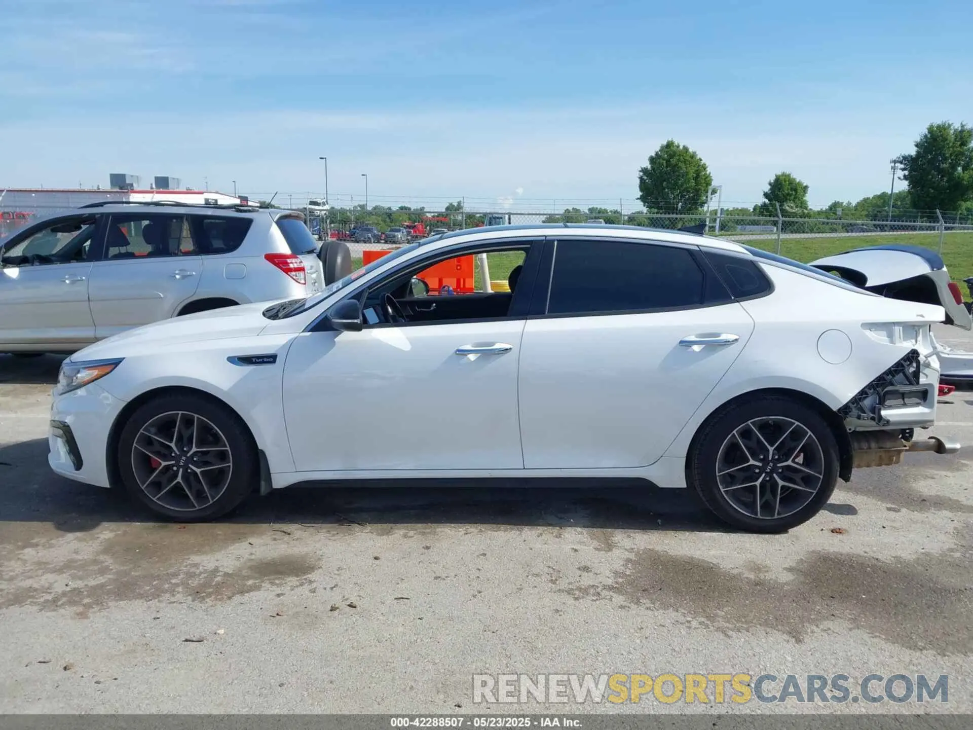 15 fotografías del automóvil dañado 5XXGW4L2XKG361934 KIA OPTIMA 2019