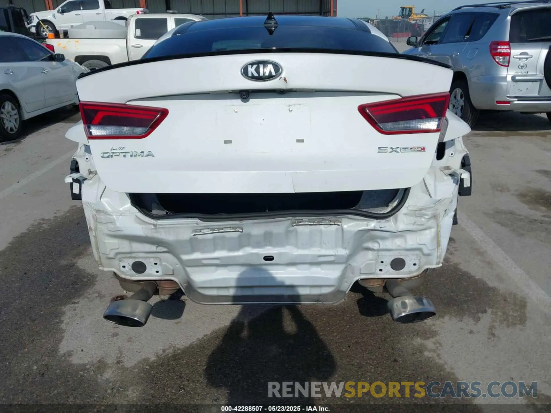 6 fotografías del automóvil dañado 5XXGW4L2XKG361934 KIA OPTIMA 2019