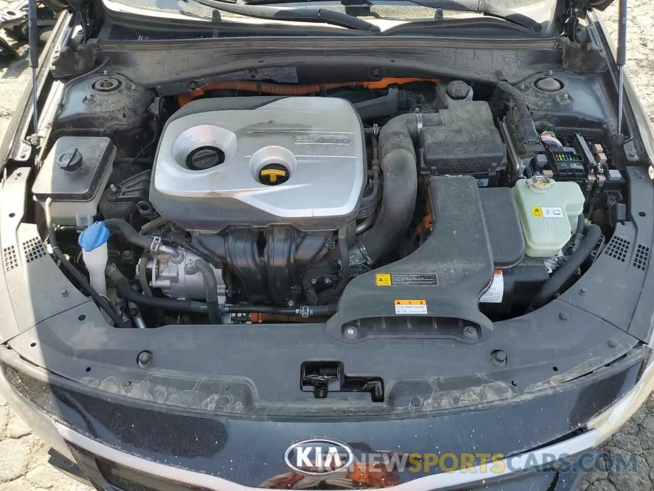 11 fotografías del automóvil dañado KNAGU4LE3K5032736 KIA OPTIMA 2019