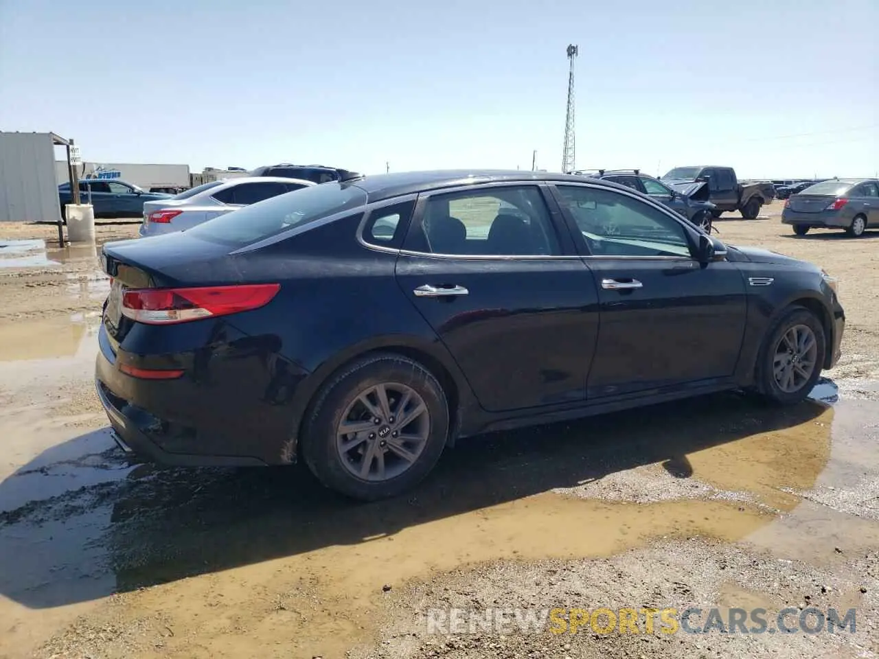 3 fotografías del automóvil dañado 5XXGT4L30LG387994 KIA OPTIMA 2020