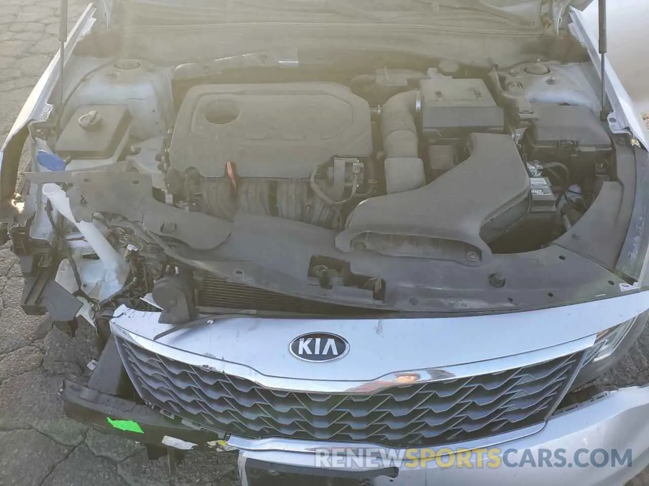 13 fotografías del automóvil dañado 5XXGT4L30LG389616 KIA OPTIMA 2020