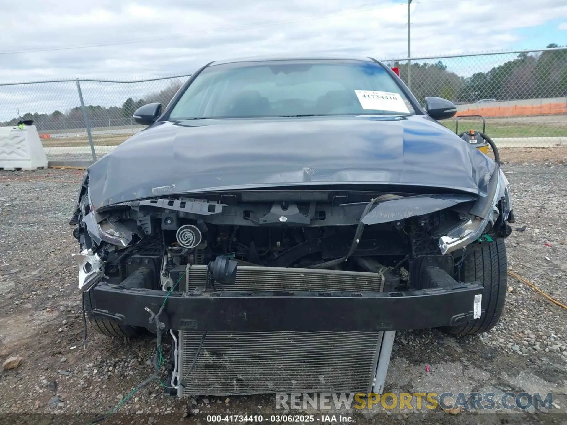 12 fotografías del automóvil dañado 5XXGT4L30LG393598 KIA OPTIMA 2020