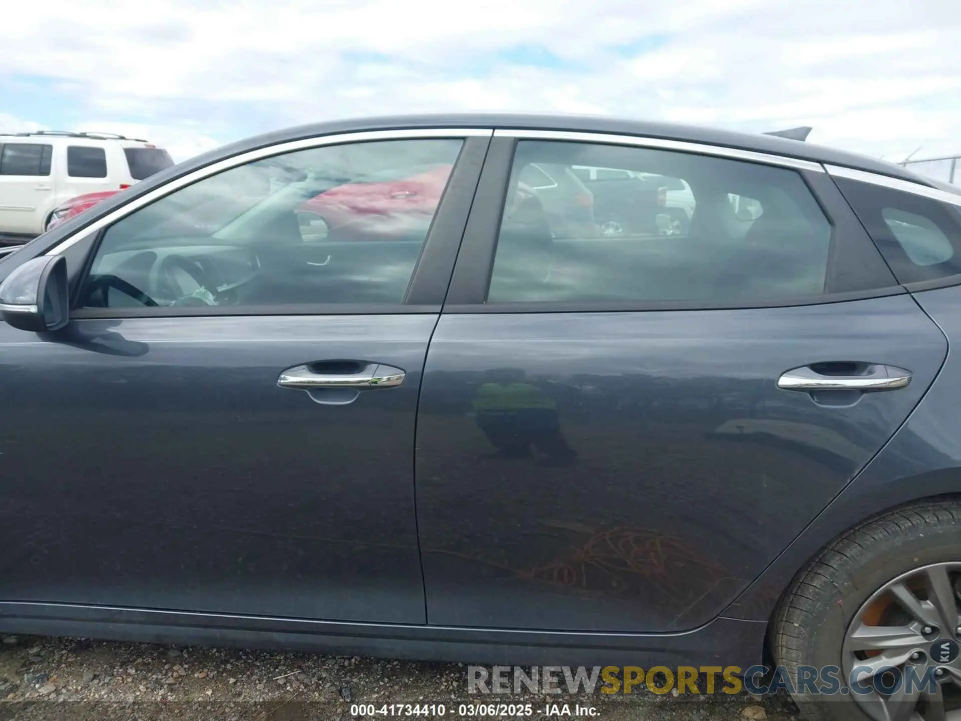 14 fotografías del automóvil dañado 5XXGT4L30LG393598 KIA OPTIMA 2020