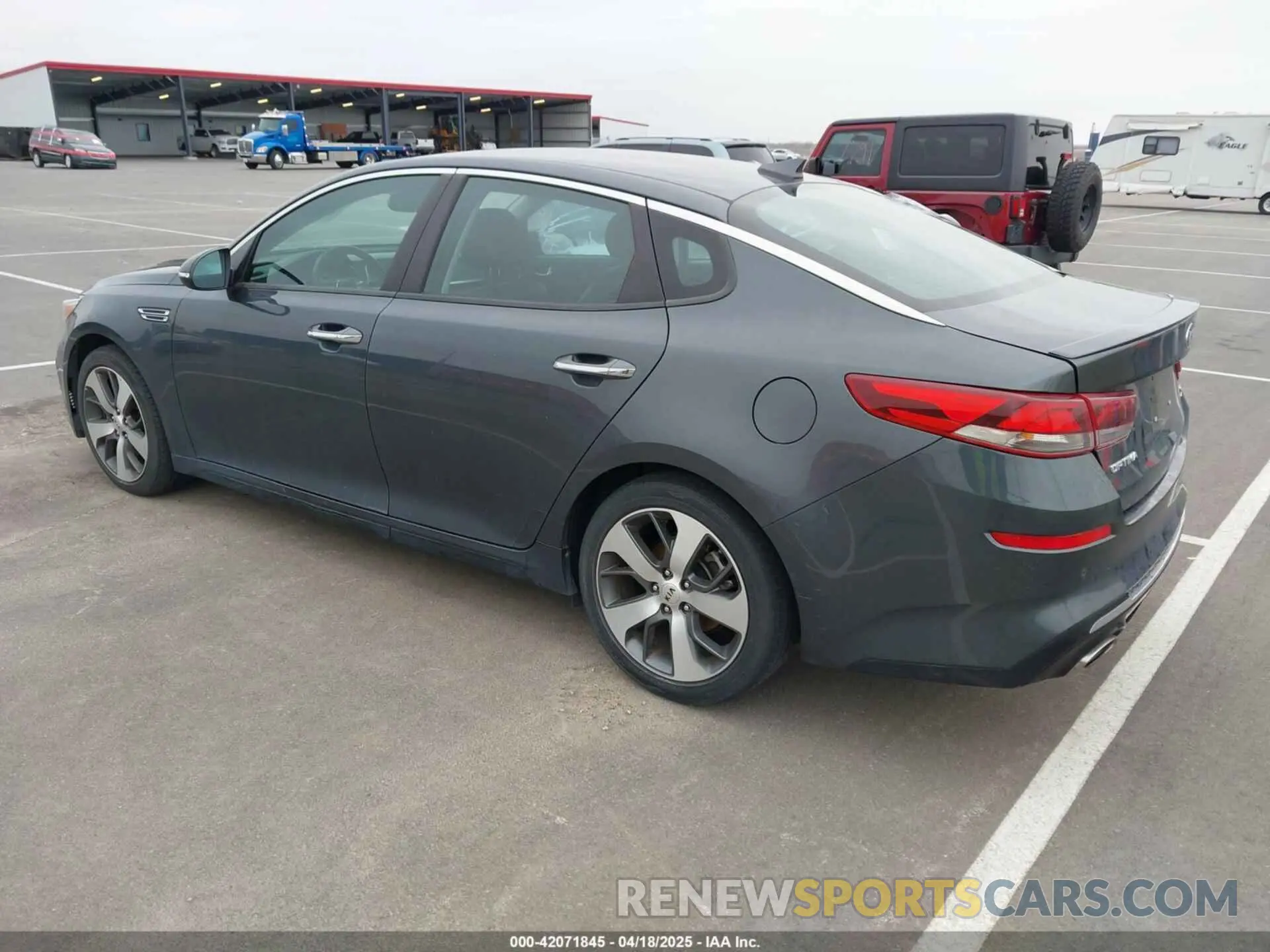 3 fotografías del automóvil dañado 5XXGT4L30LG405944 KIA OPTIMA 2020