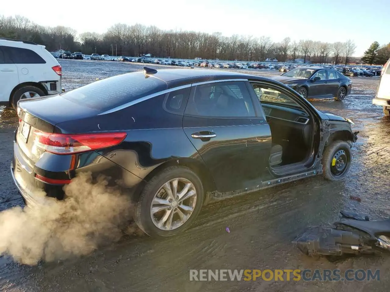 3 fotografías del automóvil dañado 5XXGT4L30LG415115 KIA OPTIMA 2020