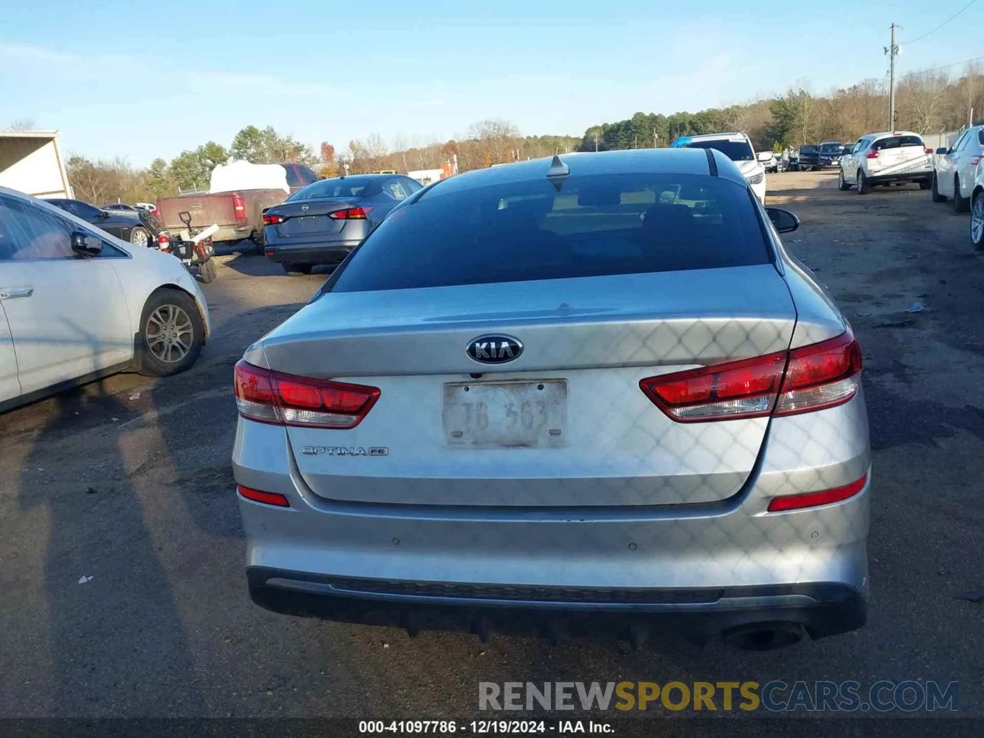 15 fotografías del automóvil dañado 5XXGT4L30LG419780 KIA OPTIMA 2020
