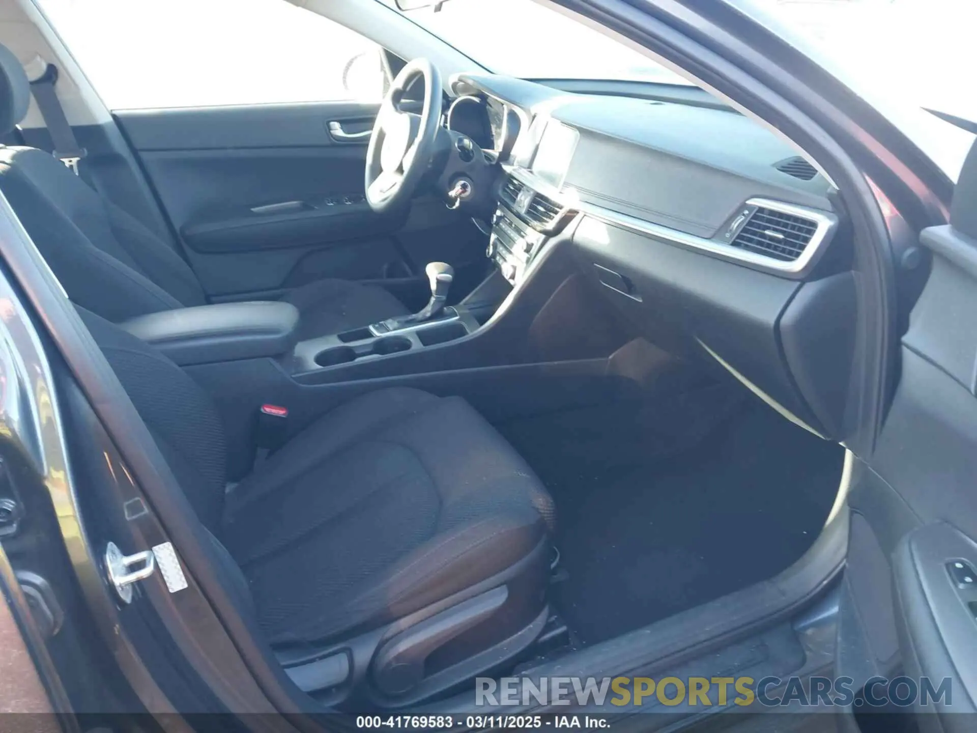 5 fotografías del automóvil dañado 5XXGT4L30LG436580 KIA OPTIMA 2020
