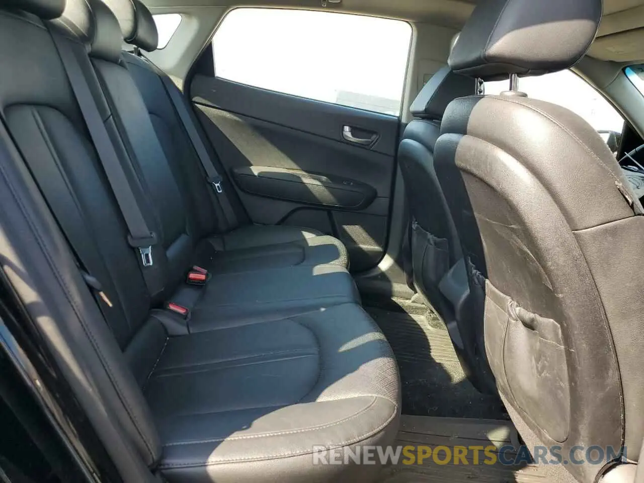 11 fotografías del automóvil dañado 5XXGT4L30LG450172 KIA OPTIMA 2020