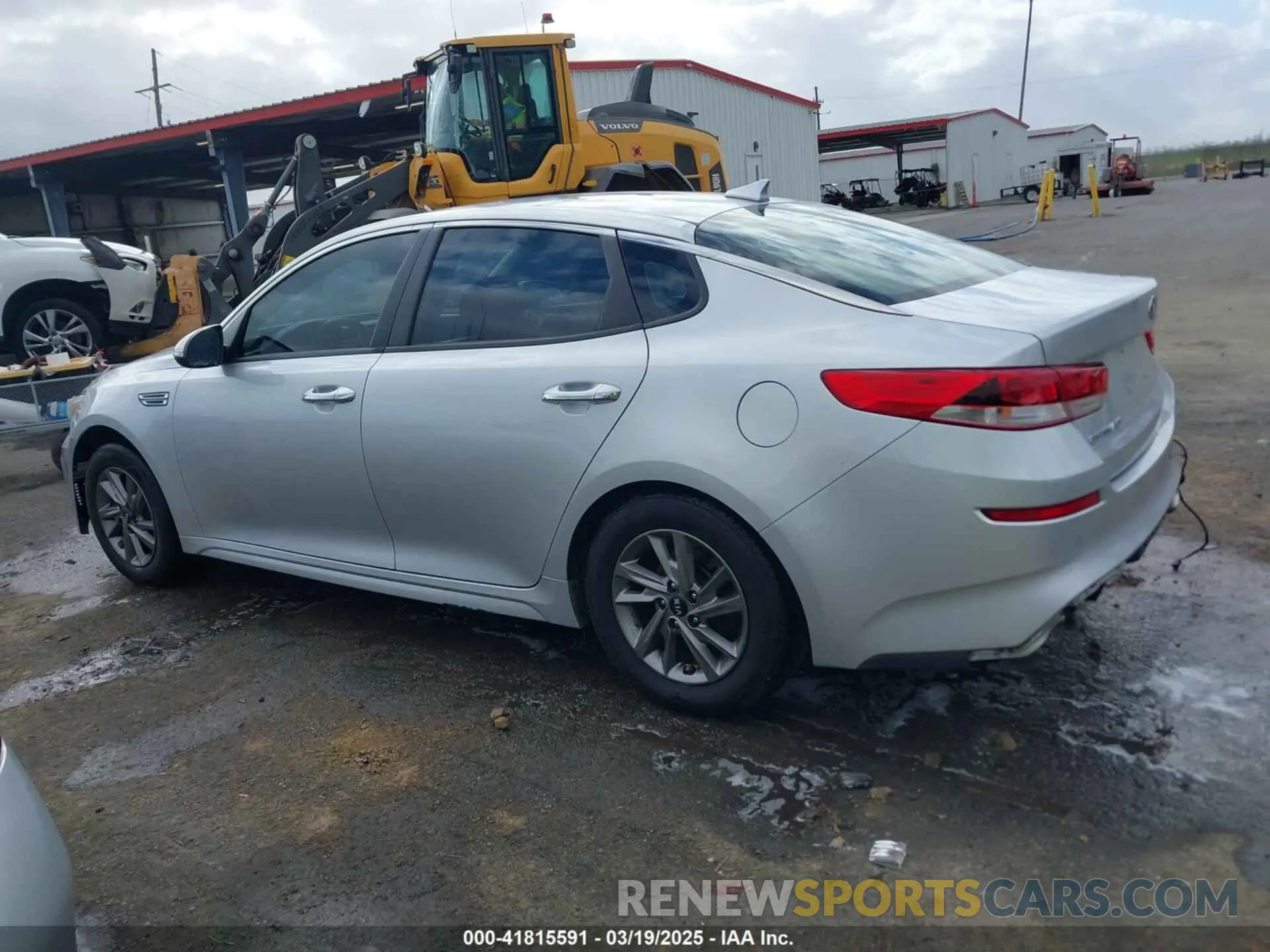 14 fotografías del automóvil dañado 5XXGT4L31LG380858 KIA OPTIMA 2020