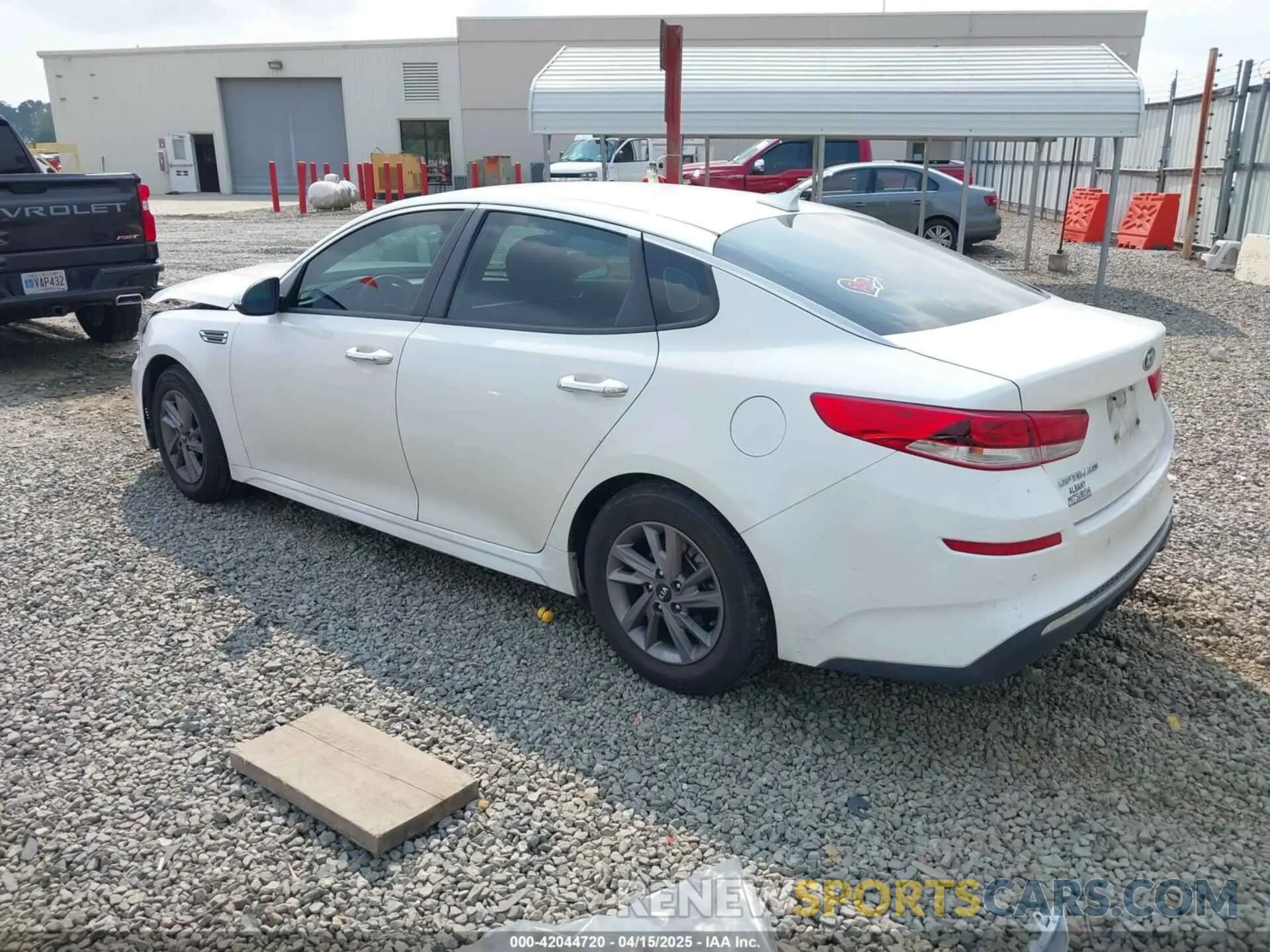 3 fotografías del automóvil dañado 5XXGT4L31LG381346 KIA OPTIMA 2020