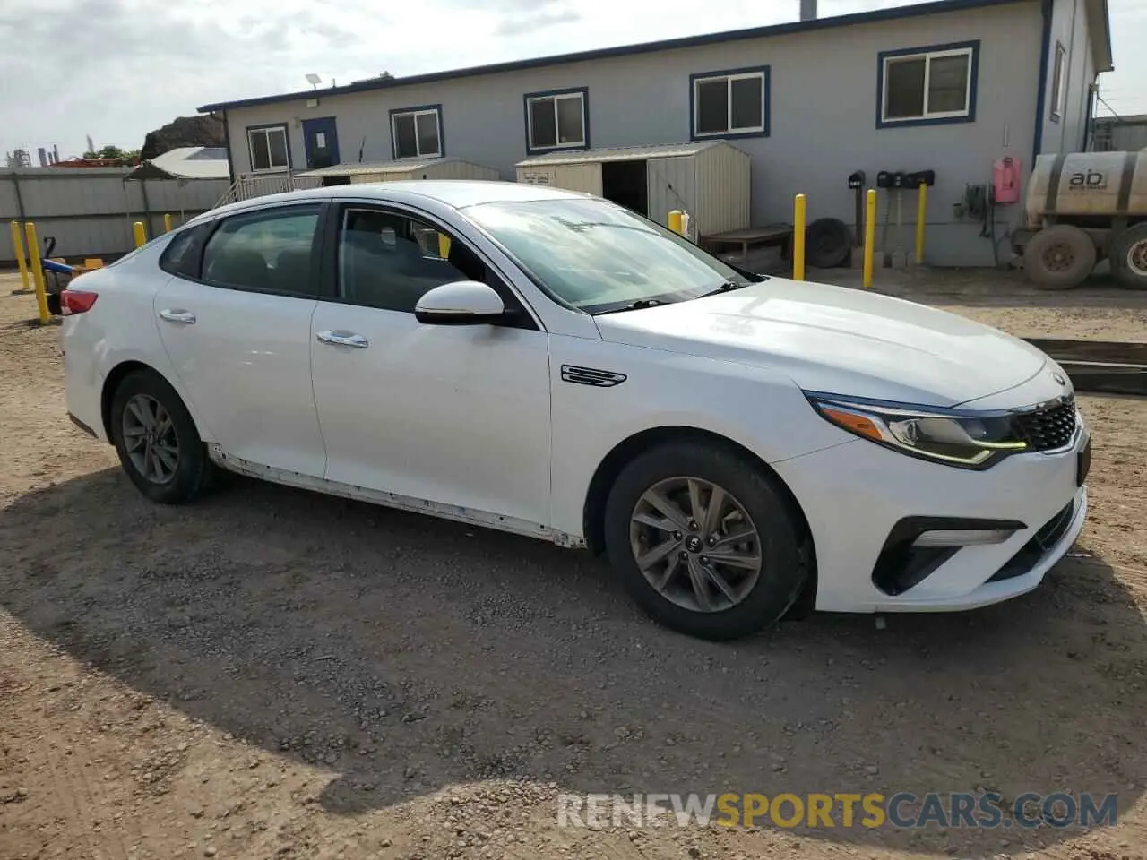 4 fotografías del automóvil dañado 5XXGT4L31LG392007 KIA OPTIMA 2020