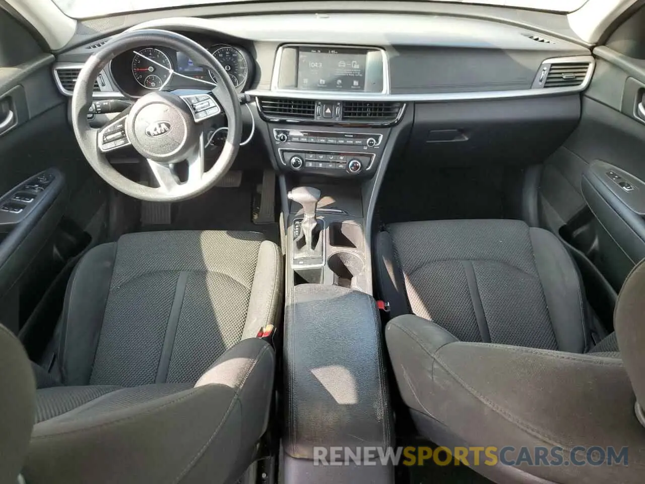8 fotografías del automóvil dañado 5XXGT4L31LG392007 KIA OPTIMA 2020