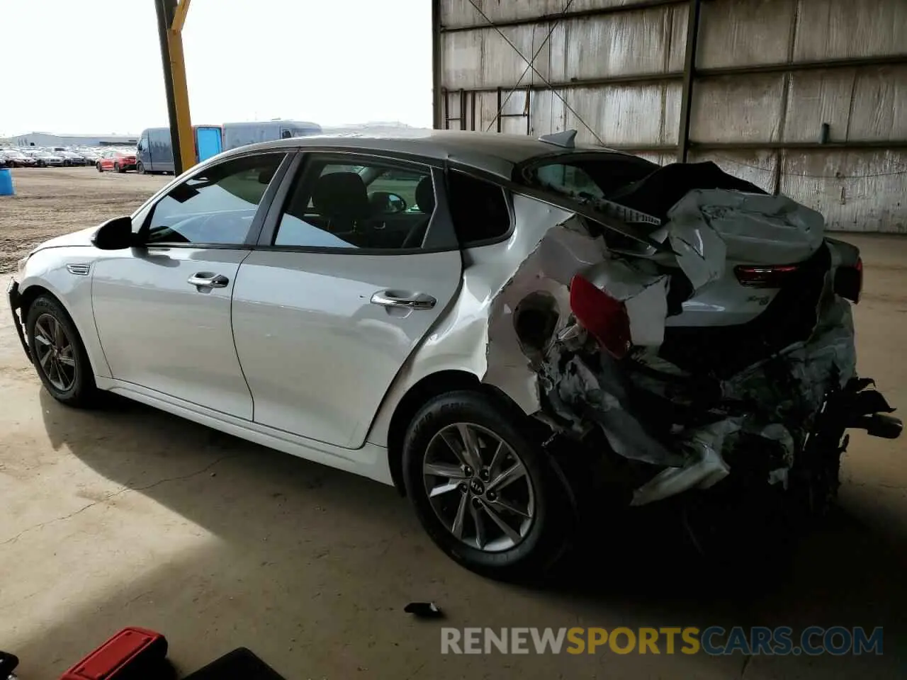2 fotografías del automóvil dañado 5XXGT4L31LG398762 KIA OPTIMA 2020