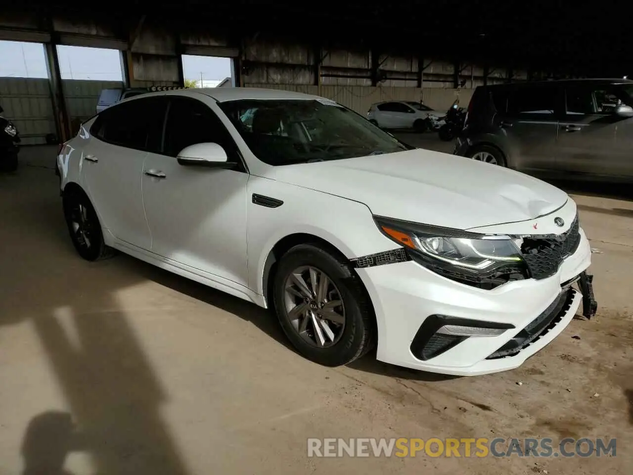 4 fotografías del automóvil dañado 5XXGT4L31LG398762 KIA OPTIMA 2020