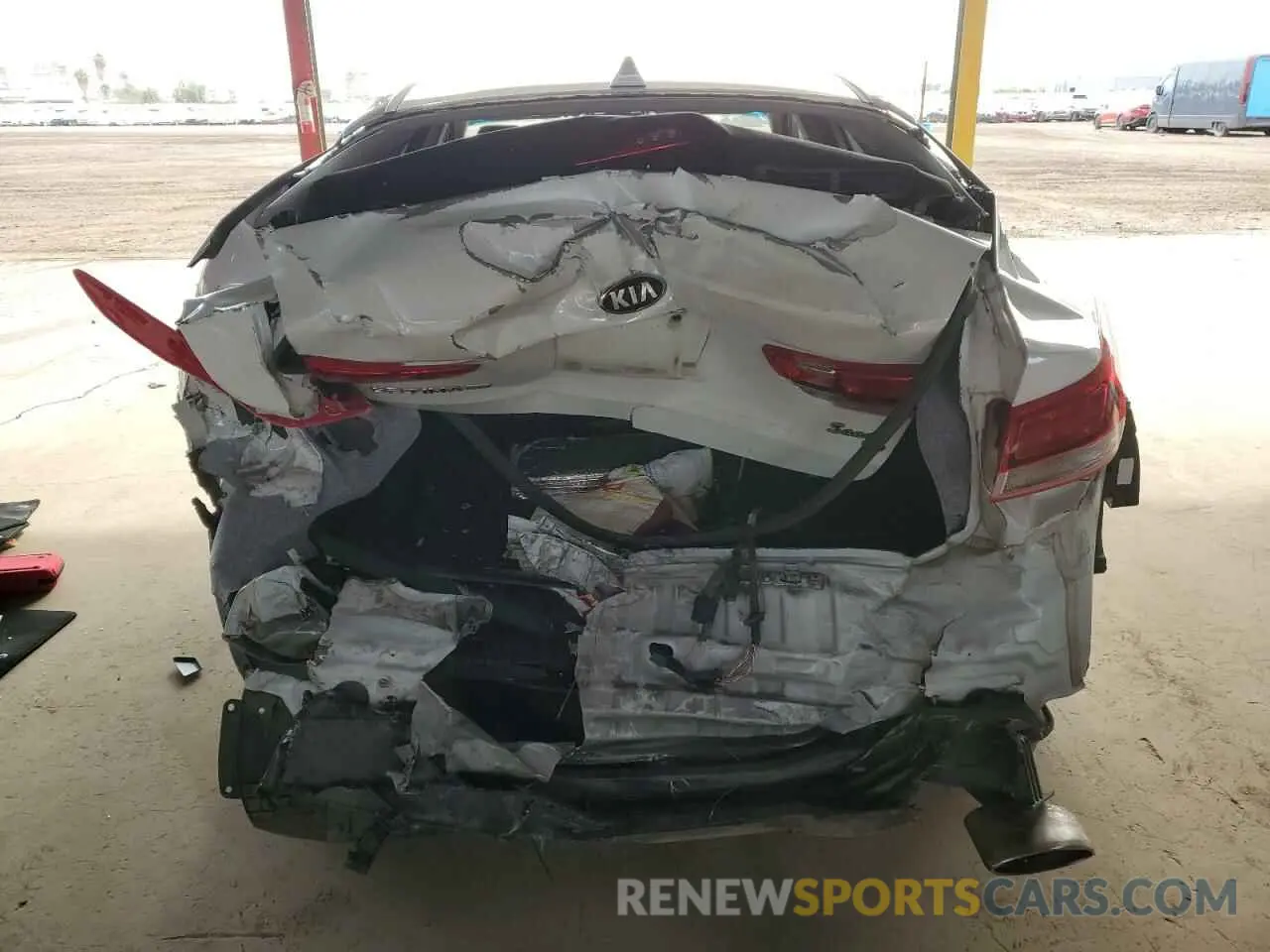 6 fotografías del automóvil dañado 5XXGT4L31LG398762 KIA OPTIMA 2020