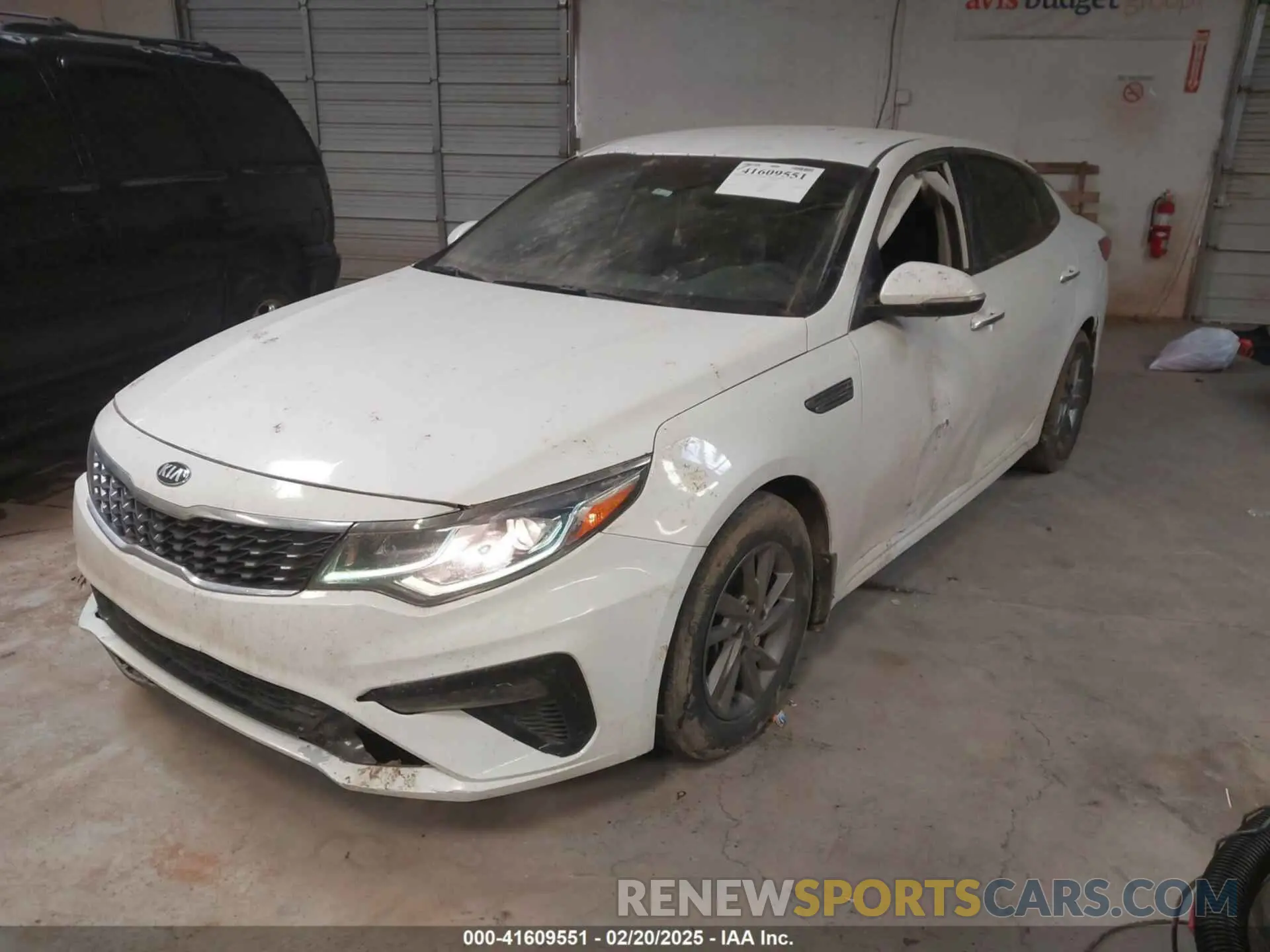 2 fotografías del automóvil dañado 5XXGT4L31LG399796 KIA OPTIMA 2020