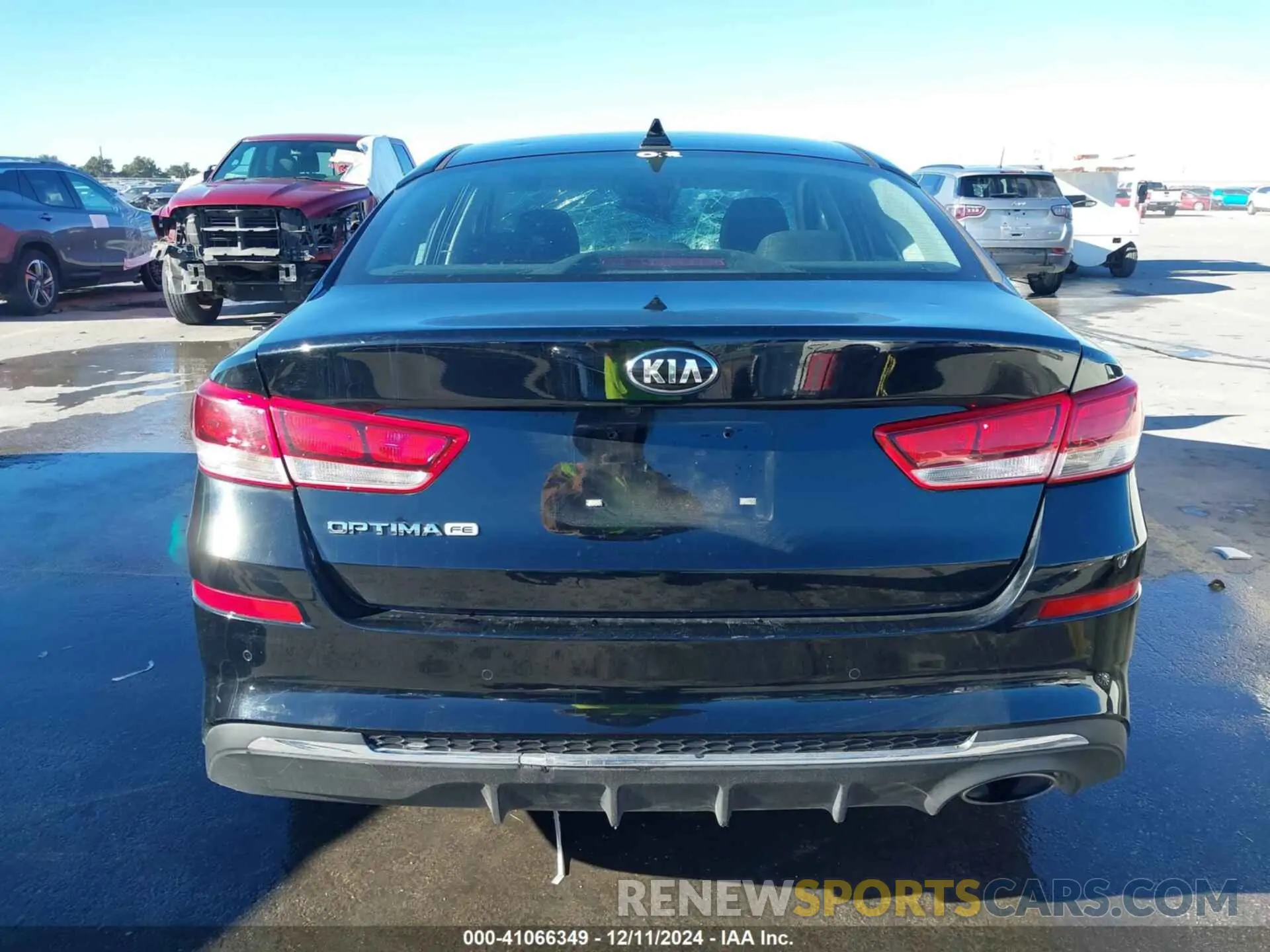 17 fotografías del automóvil dañado 5XXGT4L31LG402891 KIA OPTIMA 2020