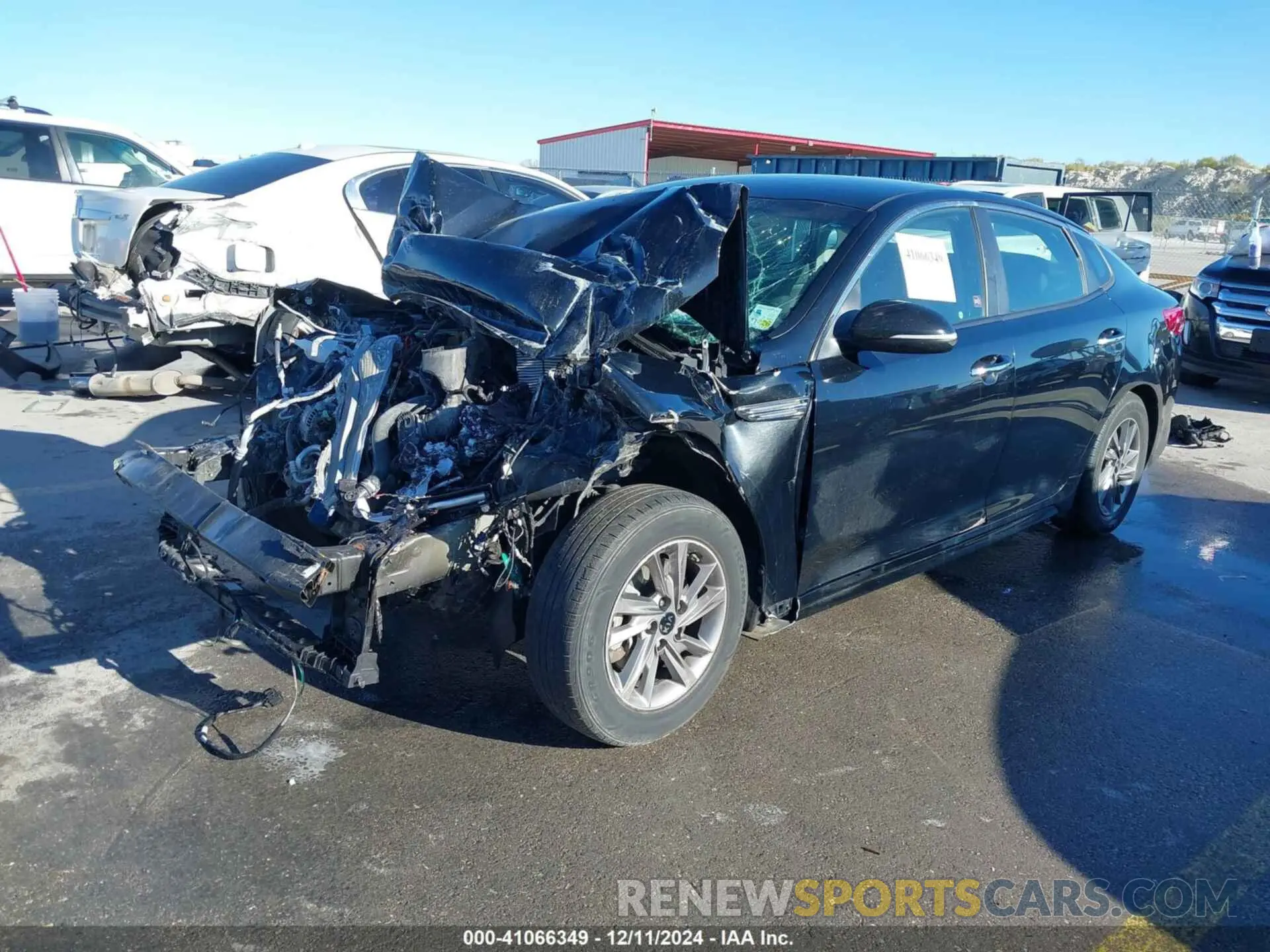 2 fotografías del automóvil dañado 5XXGT4L31LG402891 KIA OPTIMA 2020