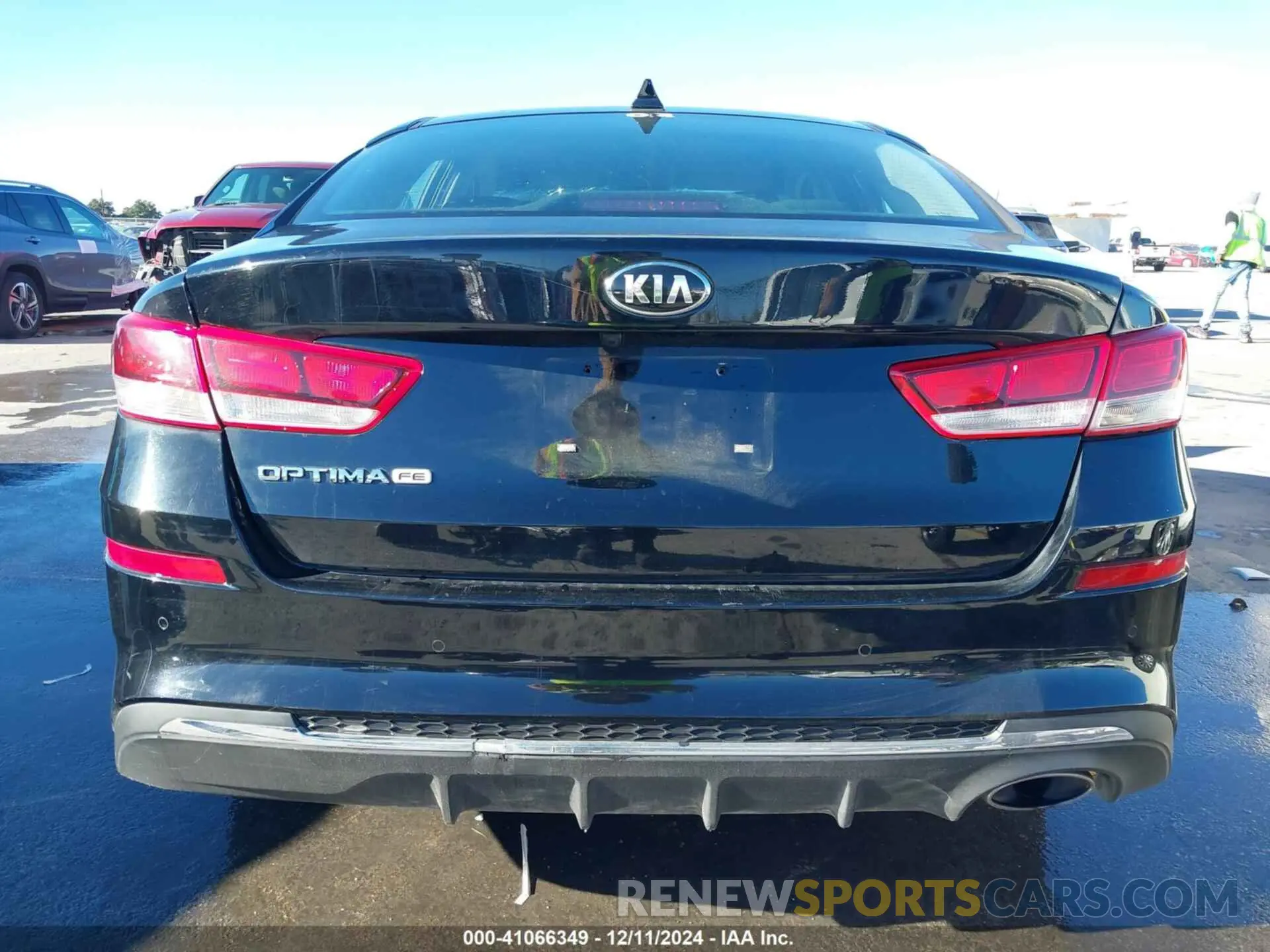 20 fotografías del automóvil dañado 5XXGT4L31LG402891 KIA OPTIMA 2020