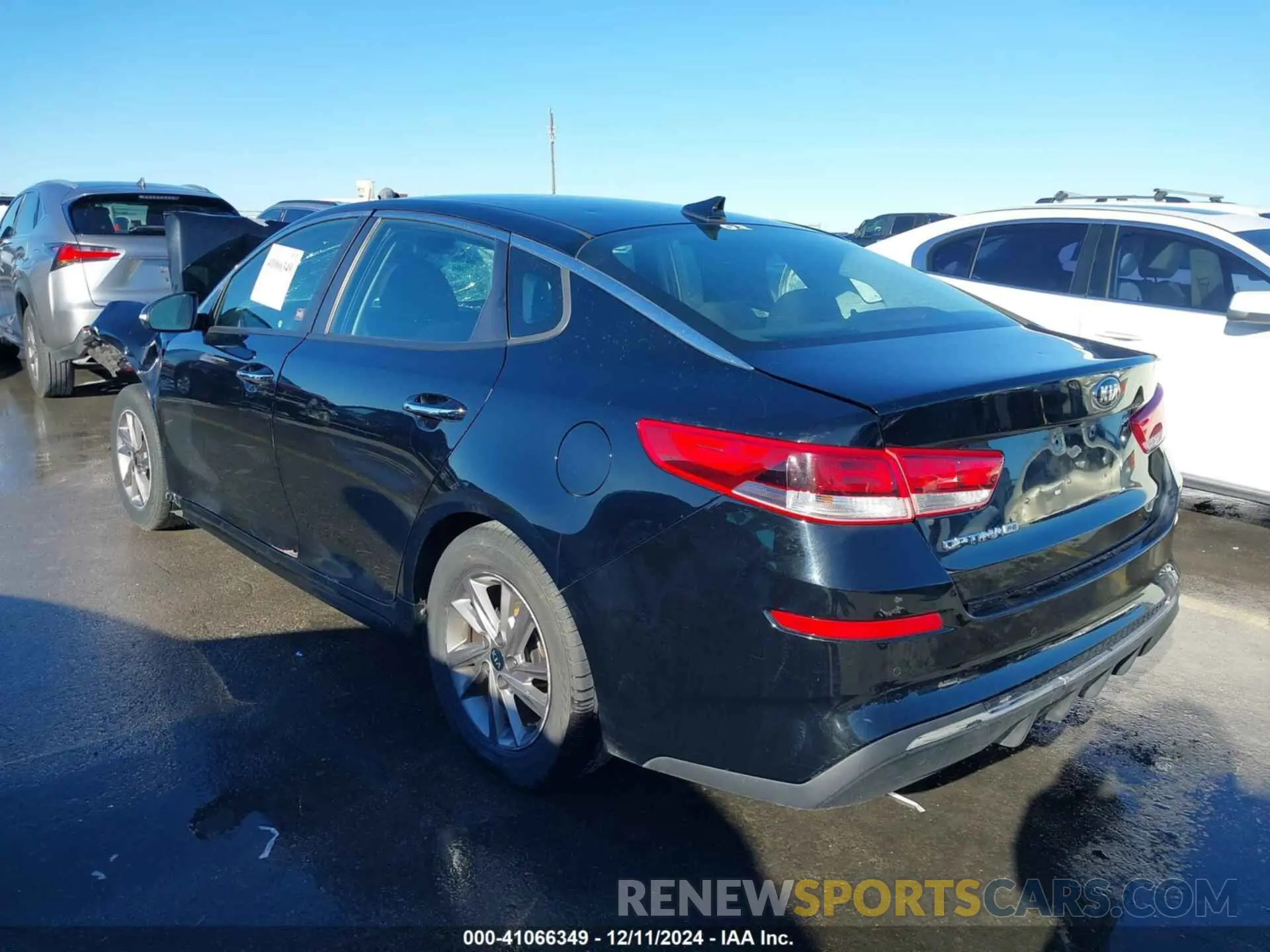 3 fotografías del automóvil dañado 5XXGT4L31LG402891 KIA OPTIMA 2020