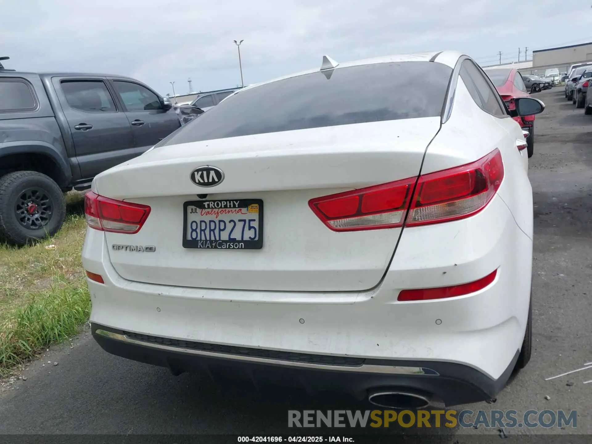 16 fotografías del automóvil dañado 5XXGT4L31LG415303 KIA OPTIMA 2020
