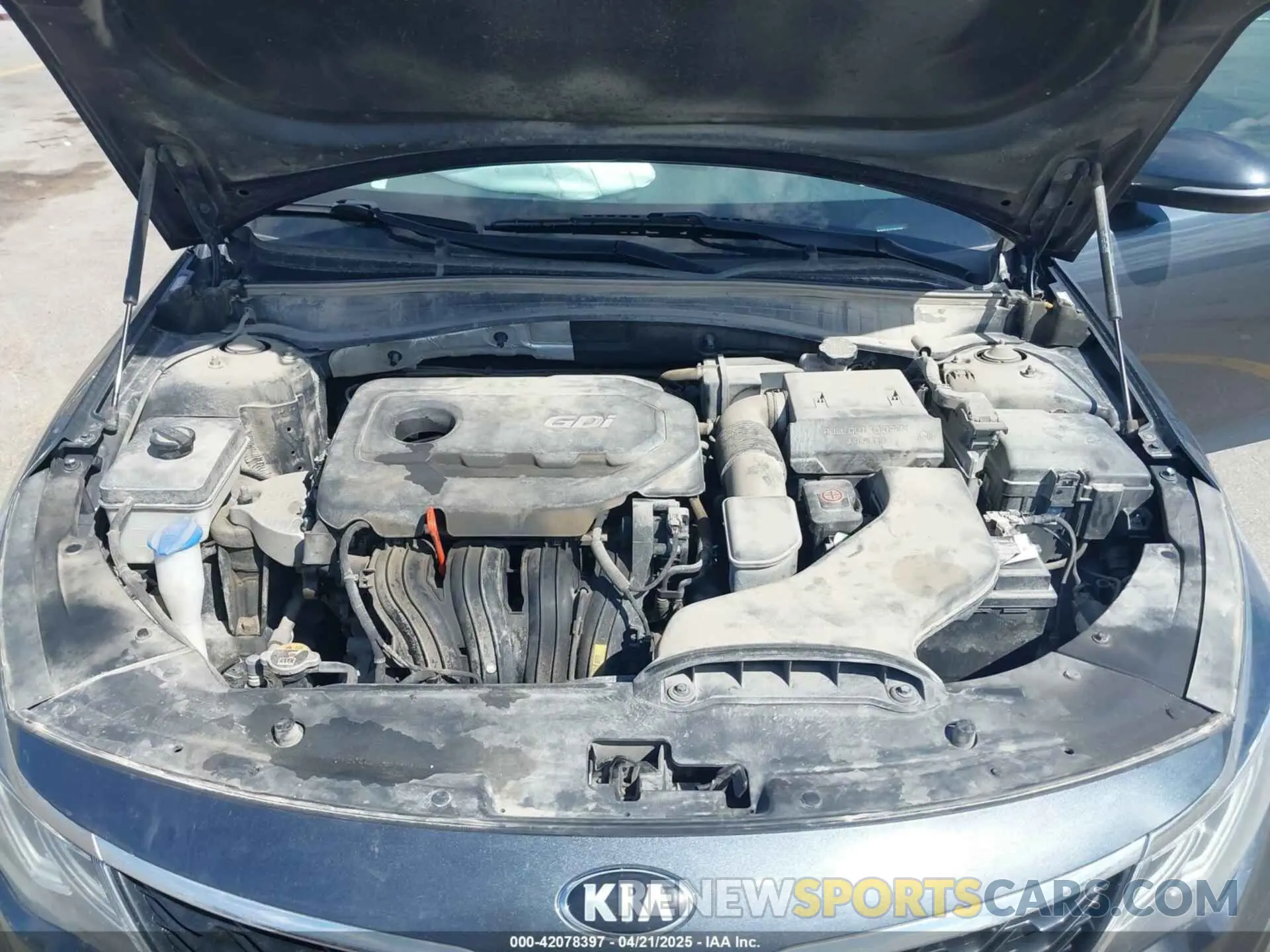 10 fotografías del automóvil dañado 5XXGT4L31LG417259 KIA OPTIMA 2020