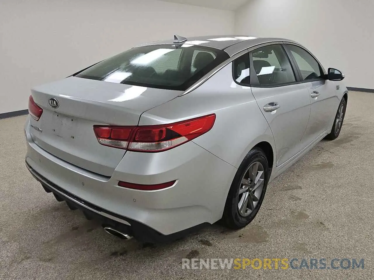 3 fotografías del automóvil dañado 5XXGT4L31LG425149 KIA OPTIMA 2020