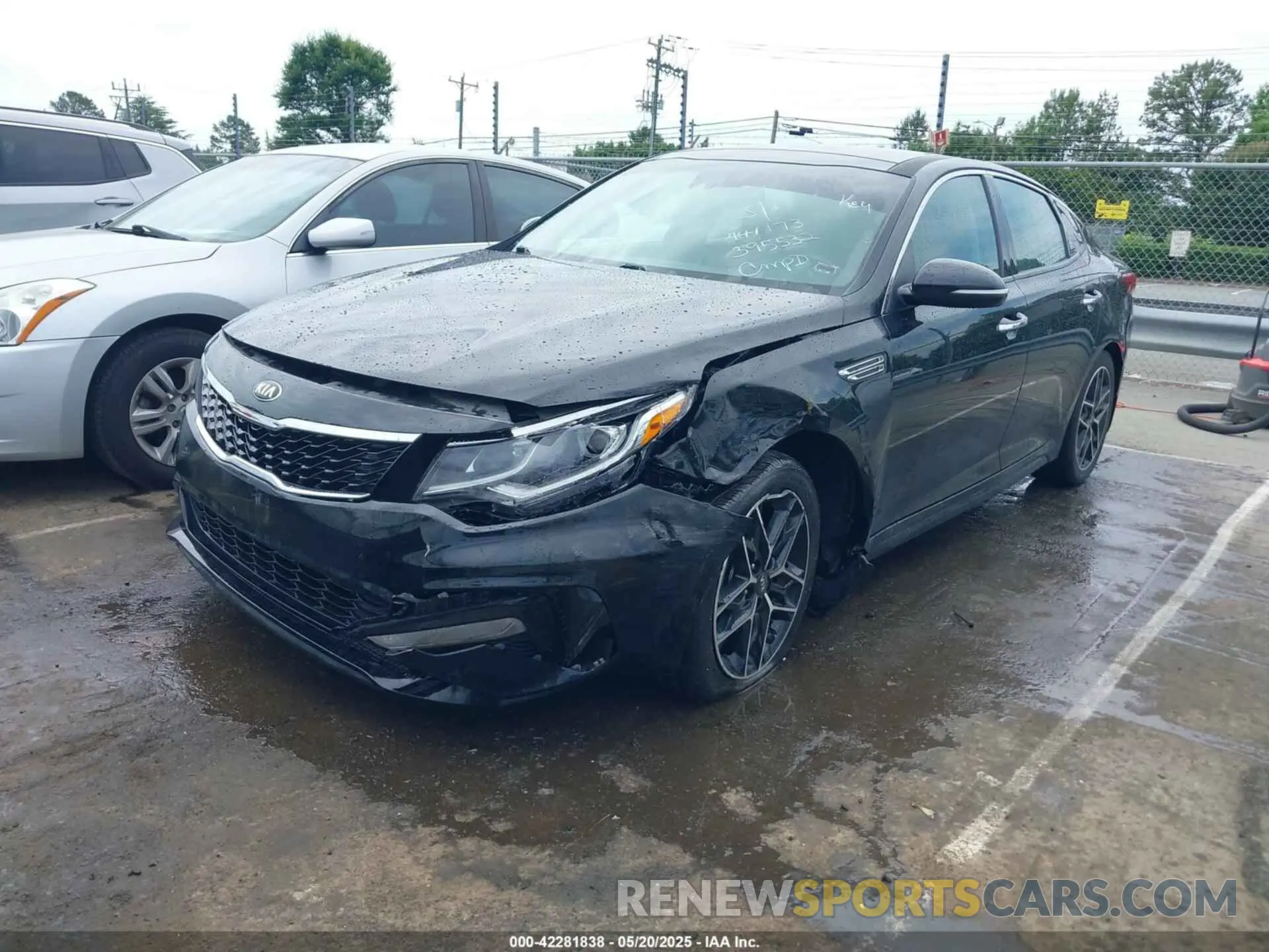 2 fotografías del automóvil dañado 5XXGT4L31LG441173 KIA OPTIMA 2020