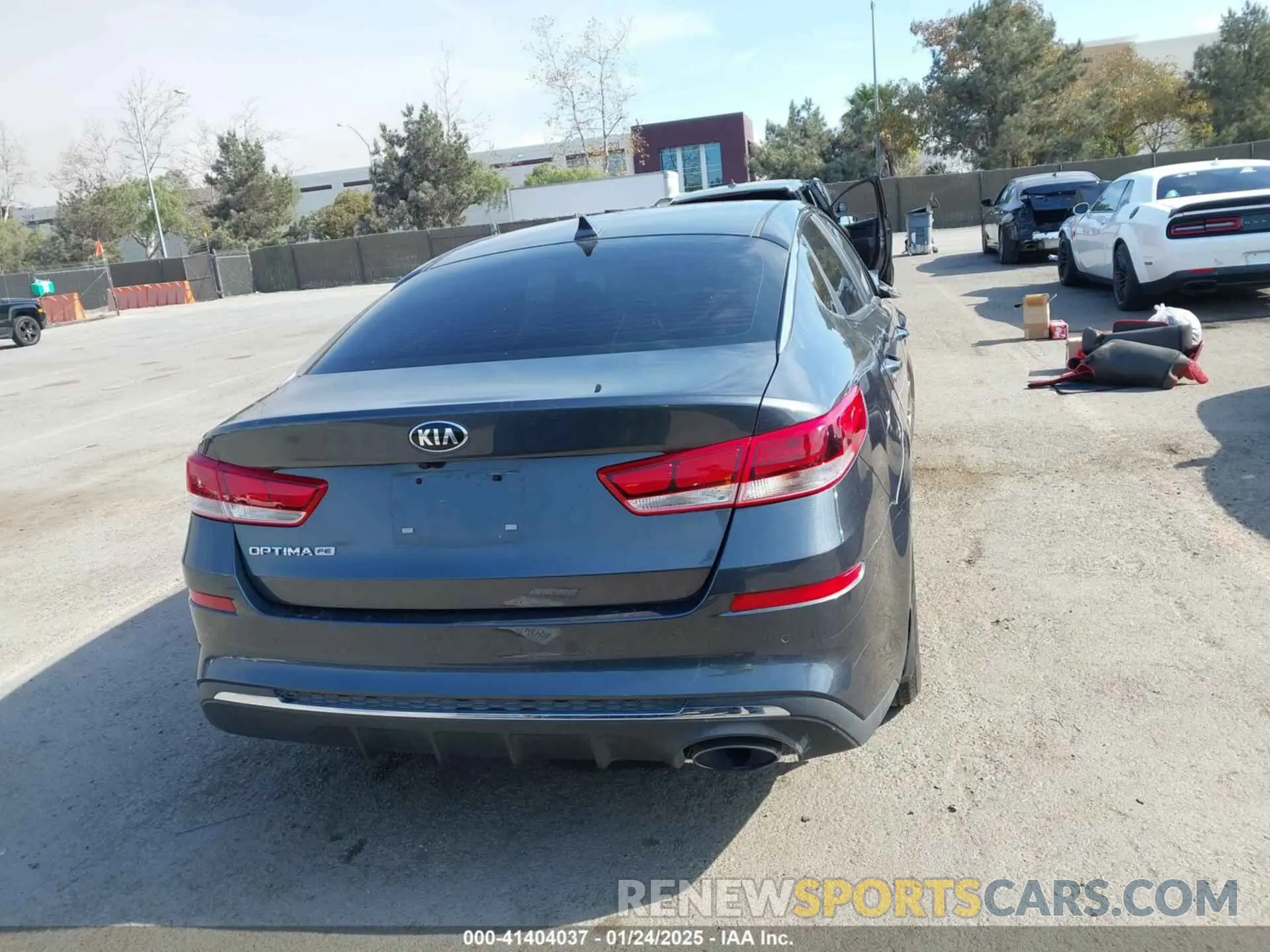 17 fotografías del automóvil dañado 5XXGT4L31LG447331 KIA OPTIMA 2020