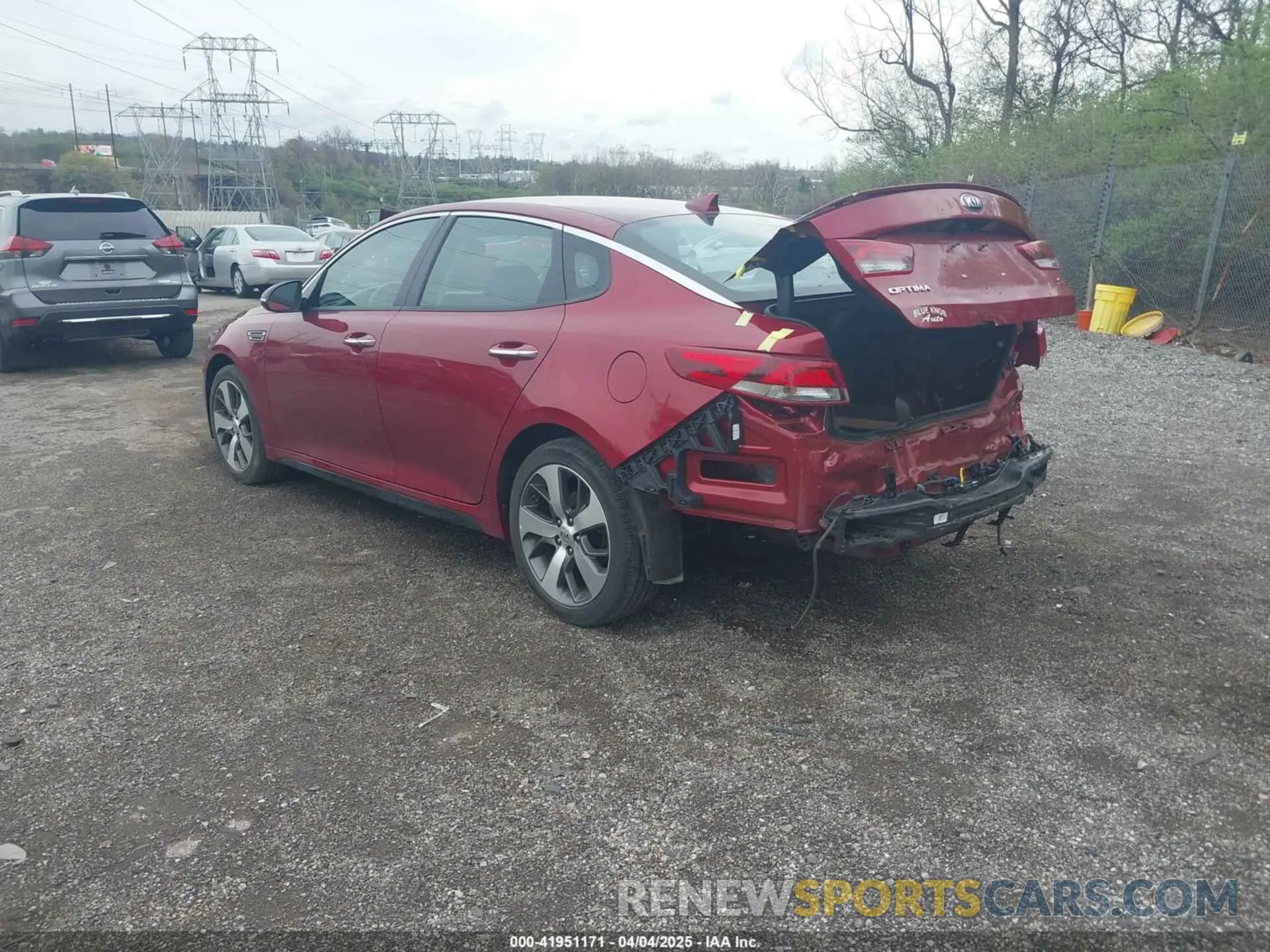 3 fotografías del automóvil dañado 5XXGT4L31LG450083 KIA OPTIMA 2020