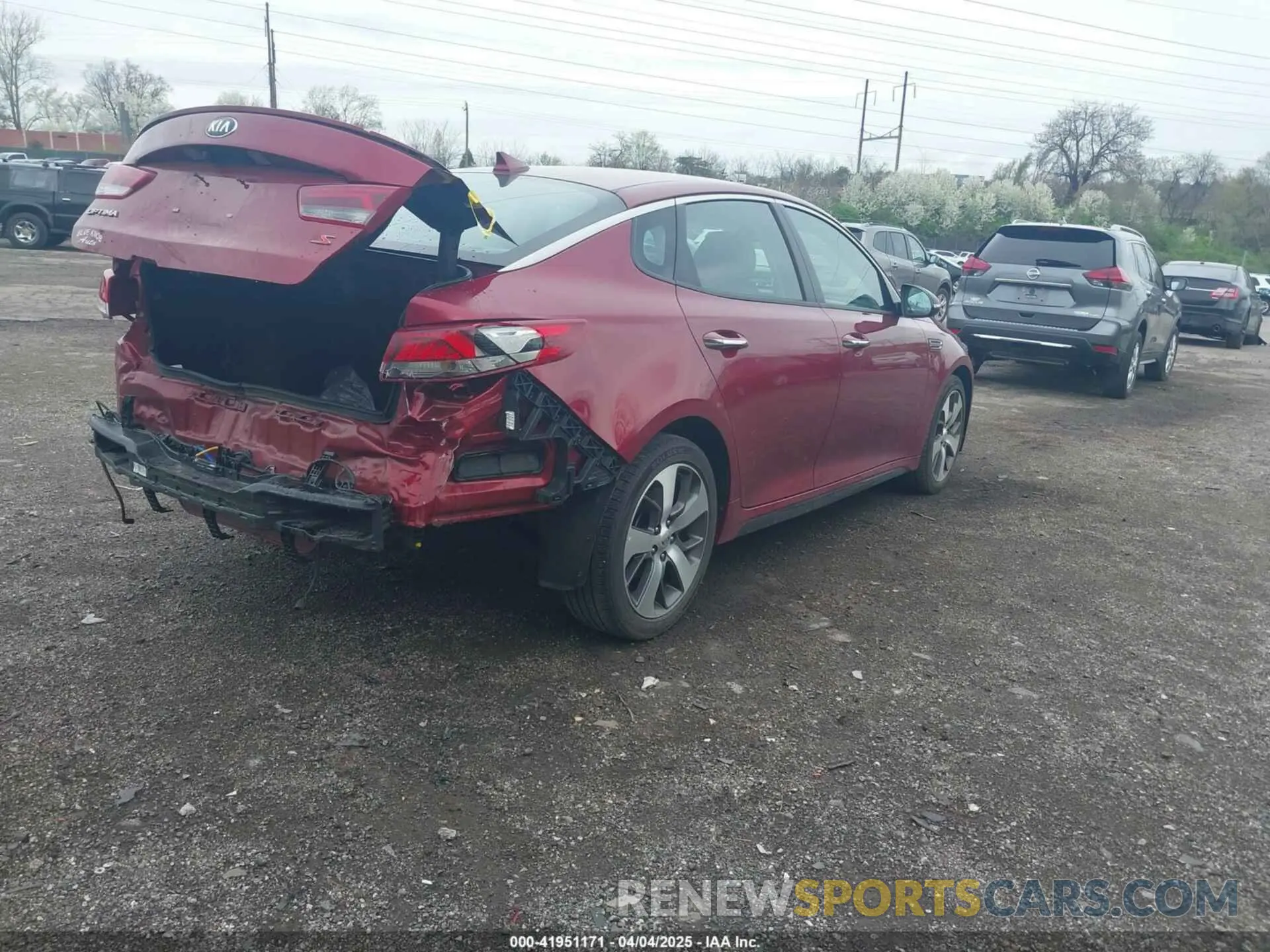 4 fotografías del automóvil dañado 5XXGT4L31LG450083 KIA OPTIMA 2020