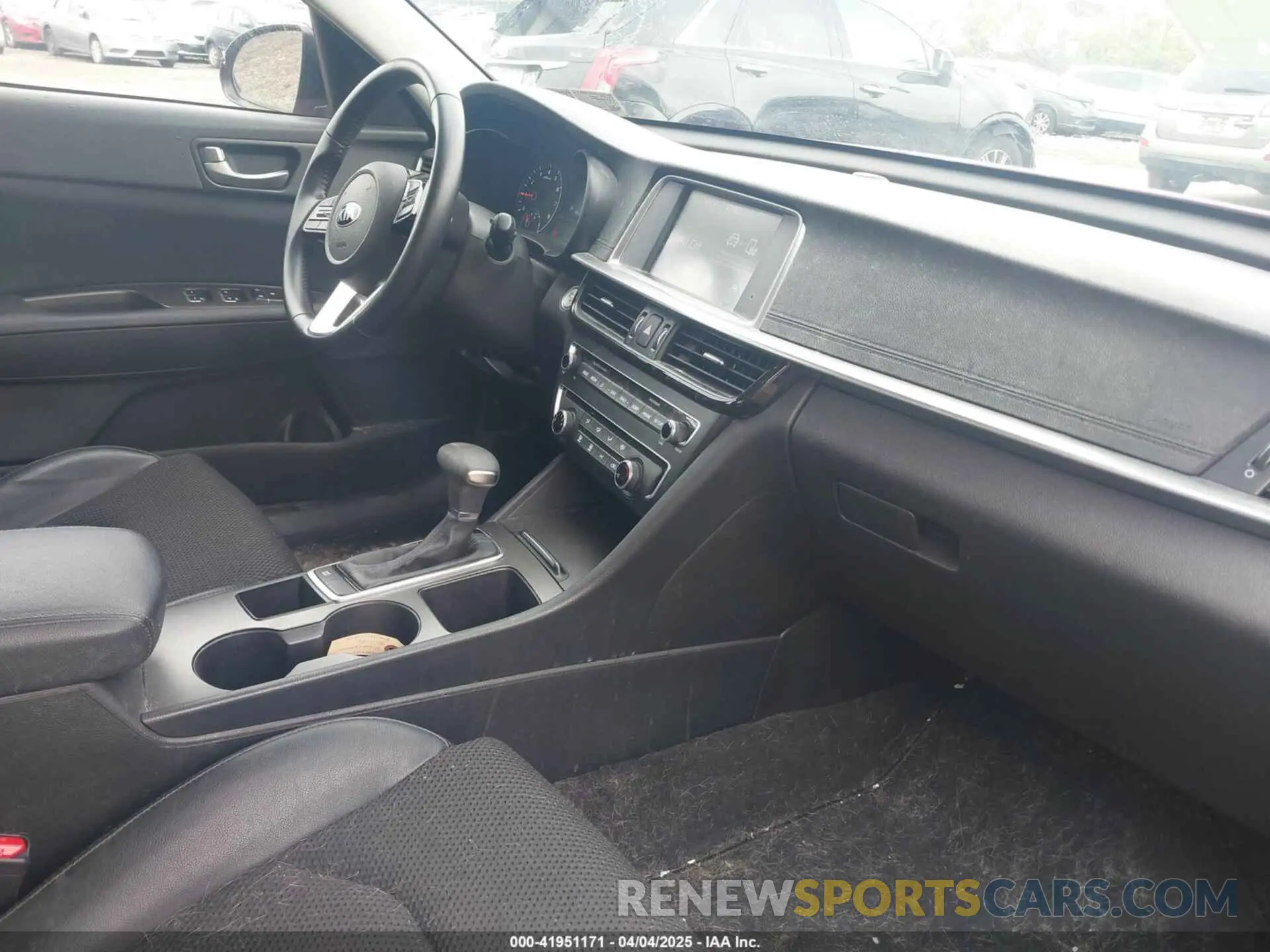 5 fotografías del automóvil dañado 5XXGT4L31LG450083 KIA OPTIMA 2020