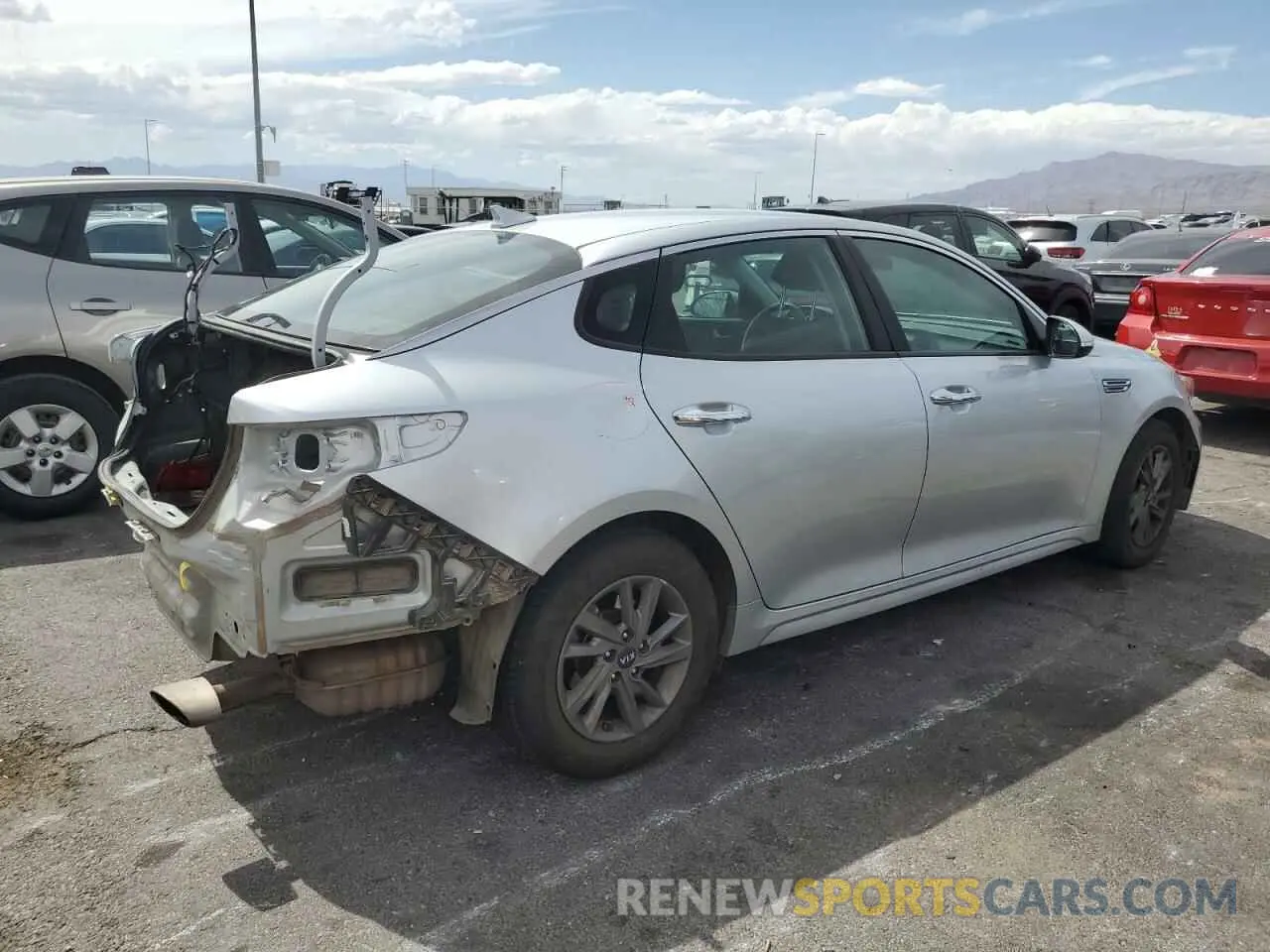 3 fotografías del automóvil dañado 5XXGT4L31LG450276 KIA OPTIMA 2020