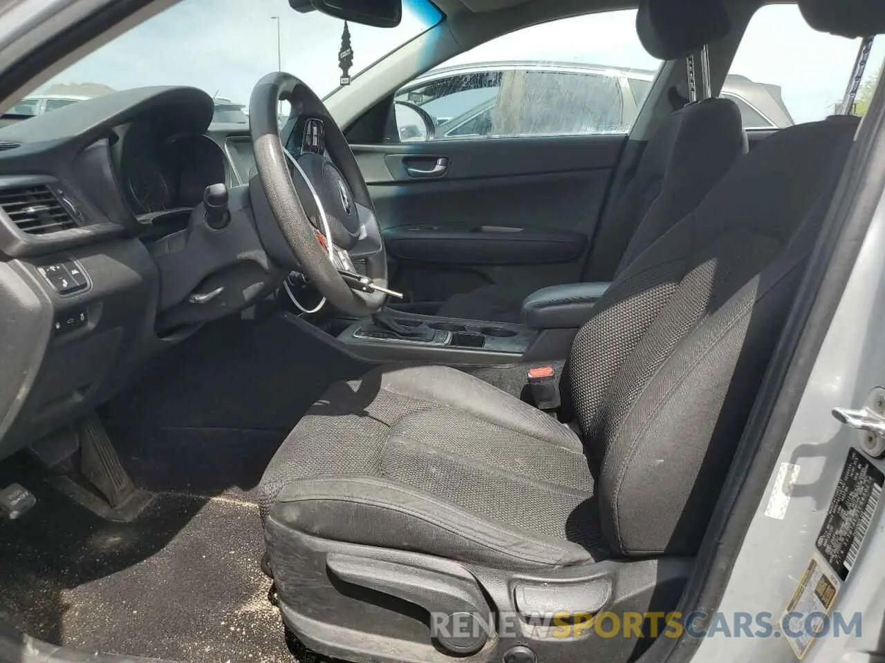 7 fotografías del automóvil dañado 5XXGT4L31LG450276 KIA OPTIMA 2020