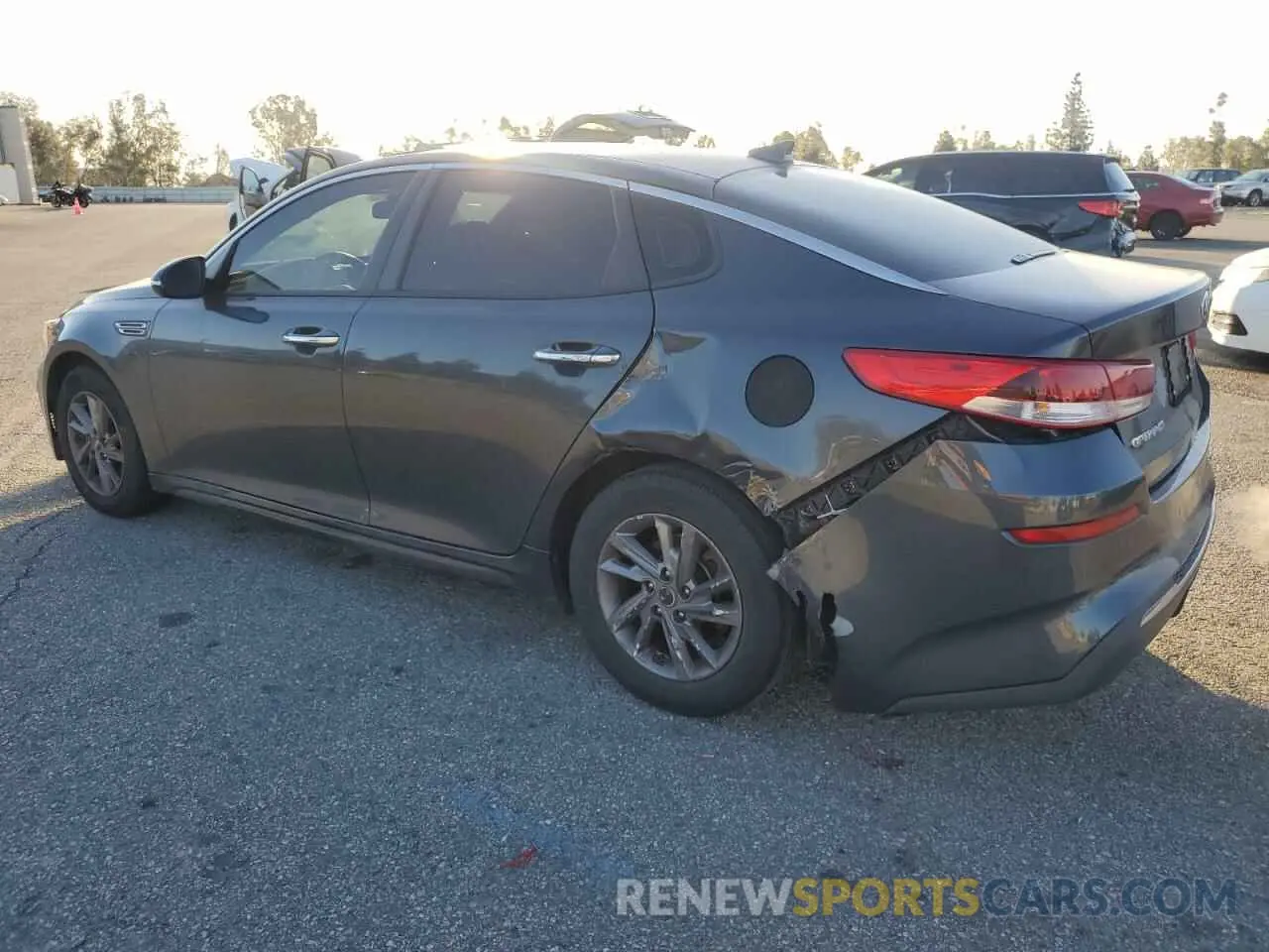 2 fotografías del automóvil dañado 5XXGT4L32LG388208 KIA OPTIMA 2020