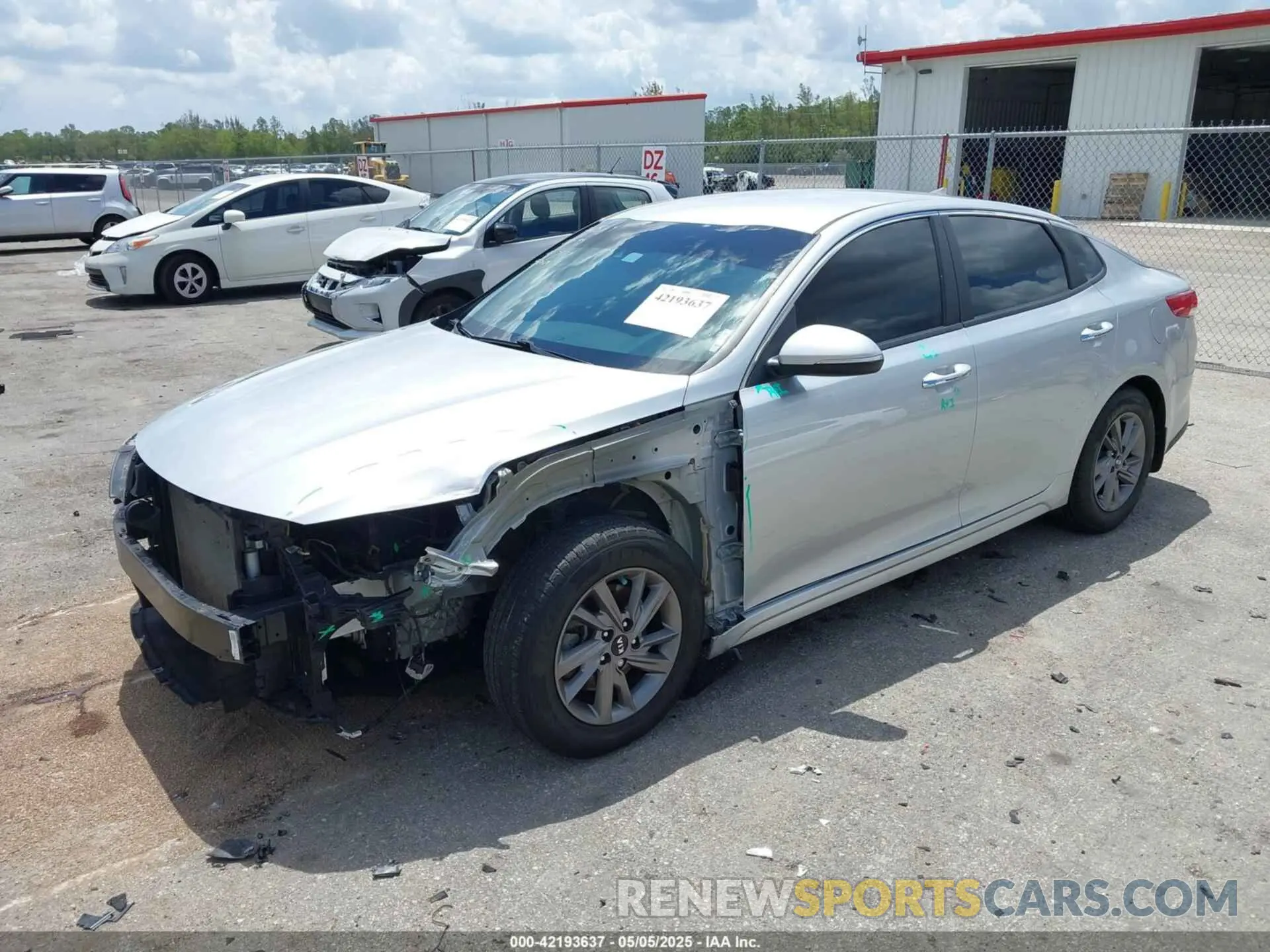 2 fotografías del automóvil dañado 5XXGT4L32LG420218 KIA OPTIMA 2020