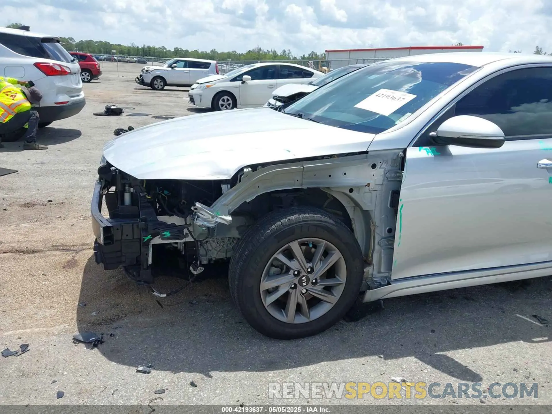 6 fotografías del automóvil dañado 5XXGT4L32LG420218 KIA OPTIMA 2020