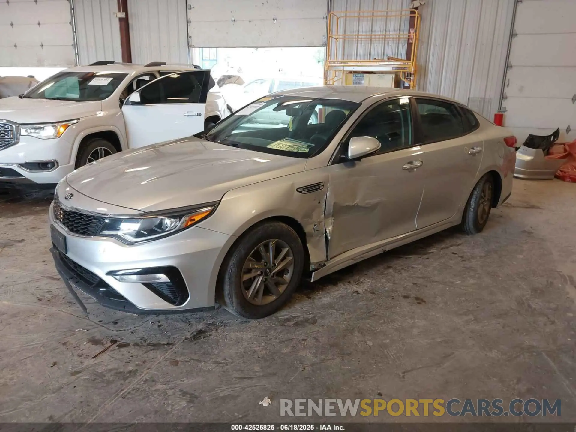 2 fotografías del automóvil dañado 5XXGT4L32LG424821 KIA OPTIMA 2020