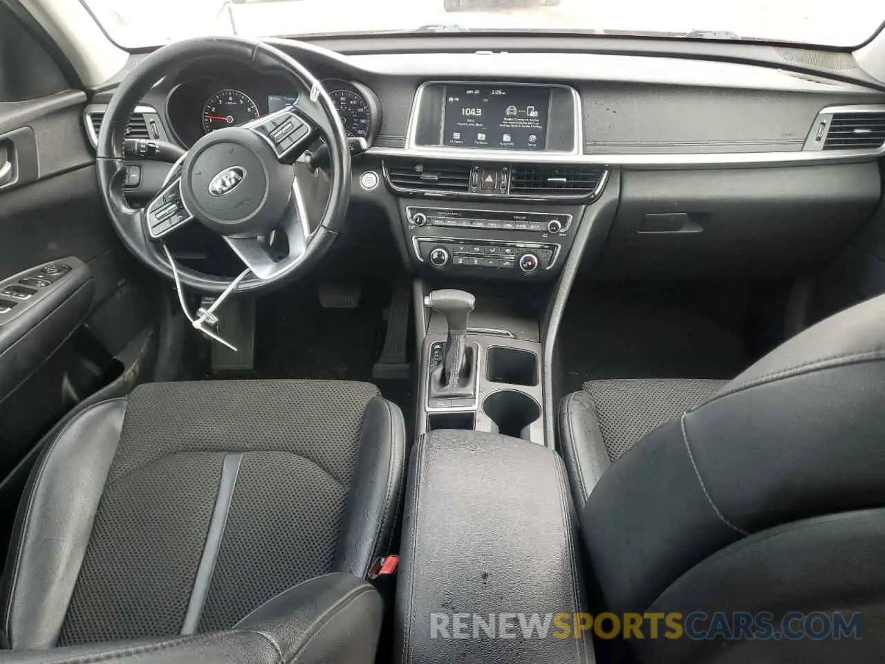 8 fotografías del automóvil dañado 5XXGT4L33LG409583 KIA OPTIMA 2020