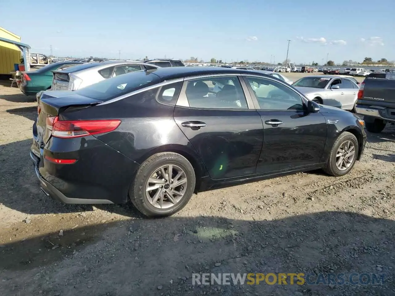 3 fotografías del automóvil dañado 5XXGT4L34LG390462 KIA OPTIMA 2020