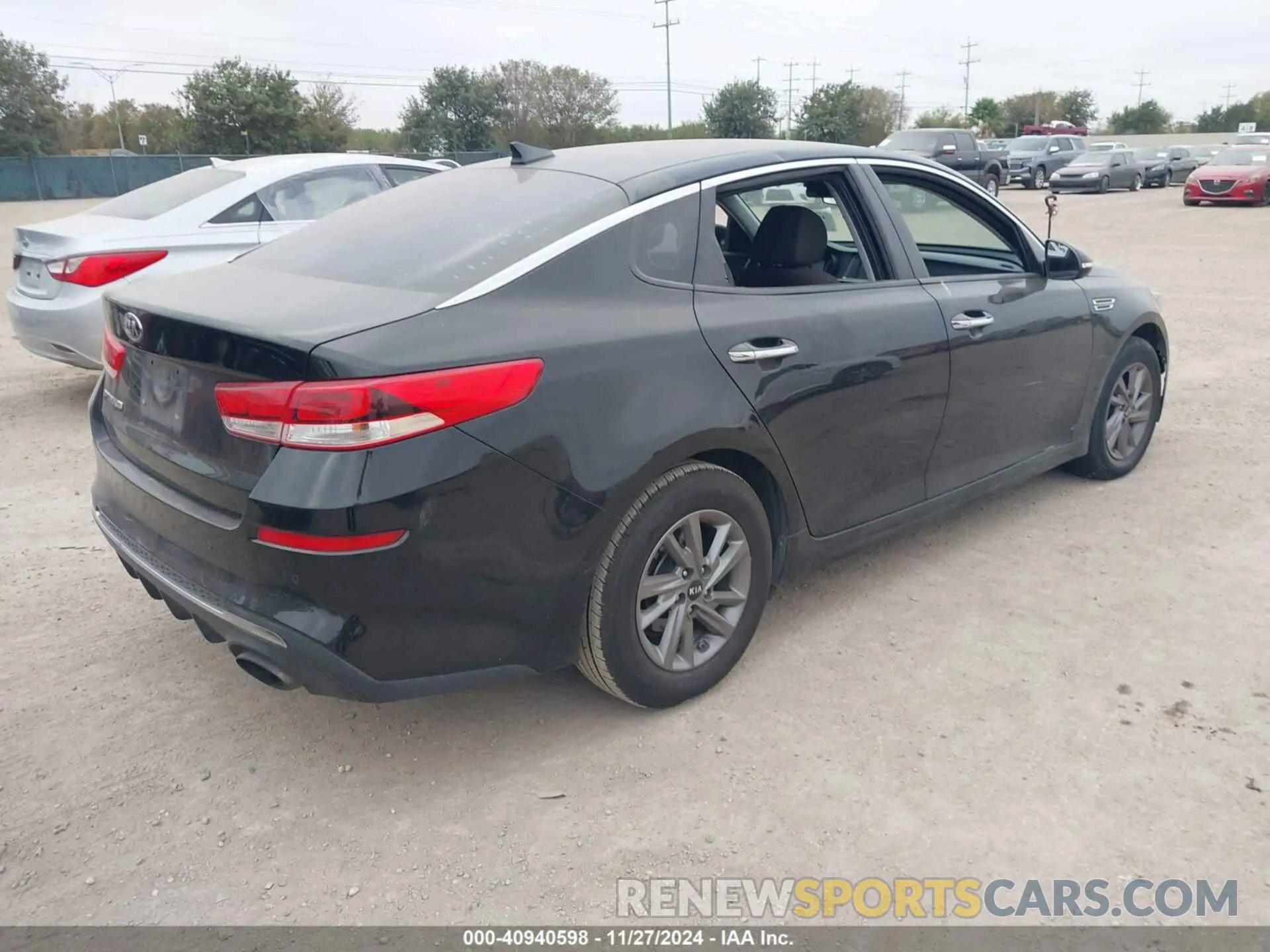 4 fotografías del automóvil dañado 5XXGT4L34LG400939 KIA OPTIMA 2020